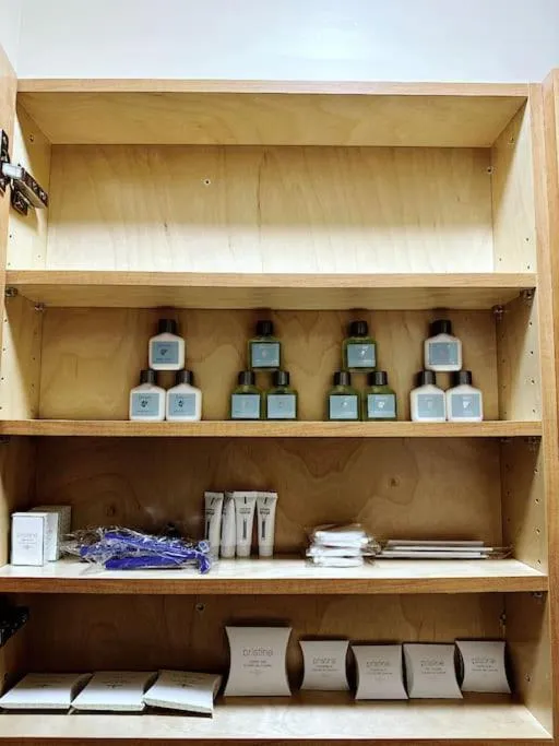 Super Cosy 8Bed & 6Bath in Vancouver heart near to airport and DownTown