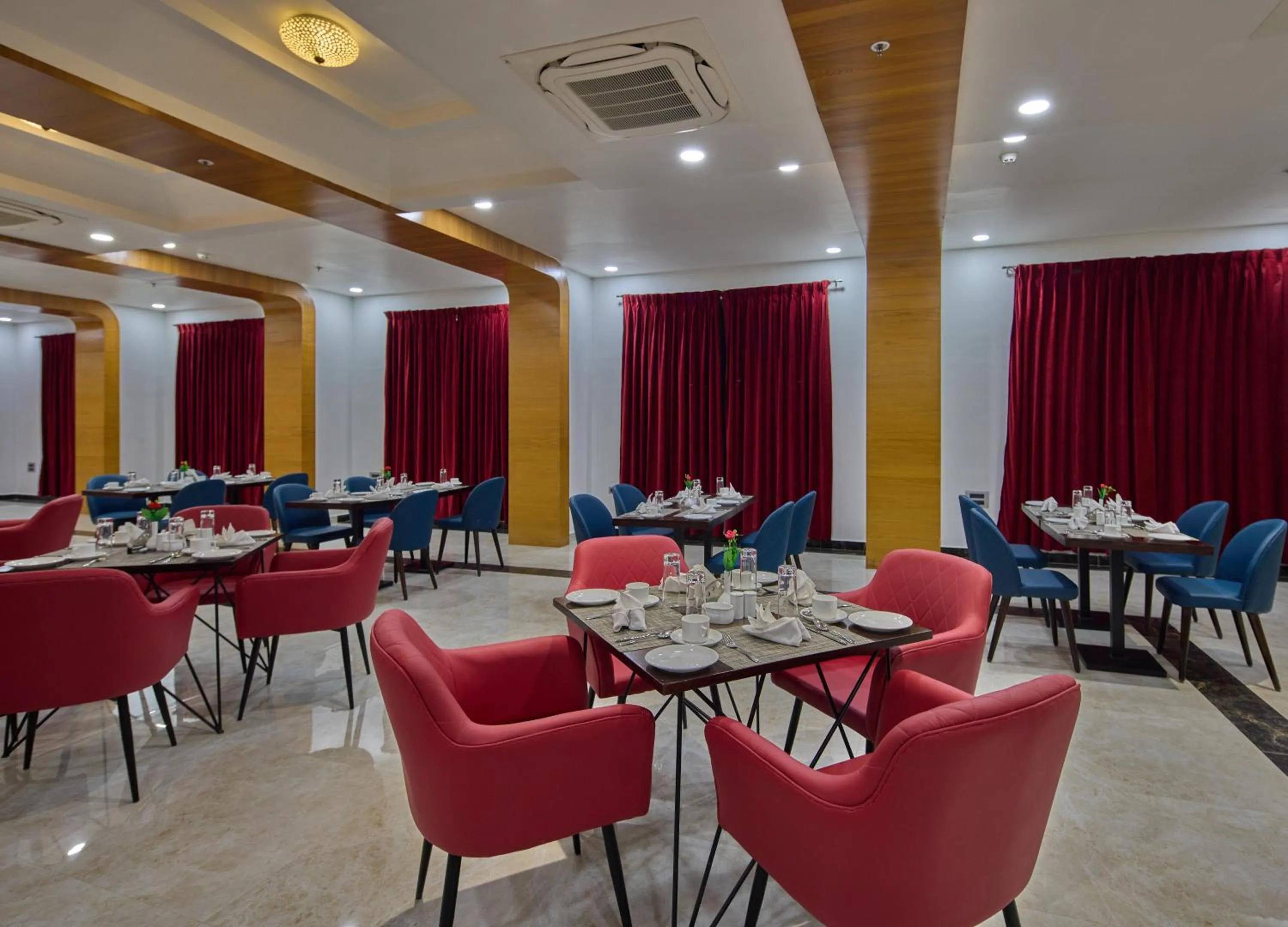 Restaurant/places to eat in Golden Tulip Tirupati