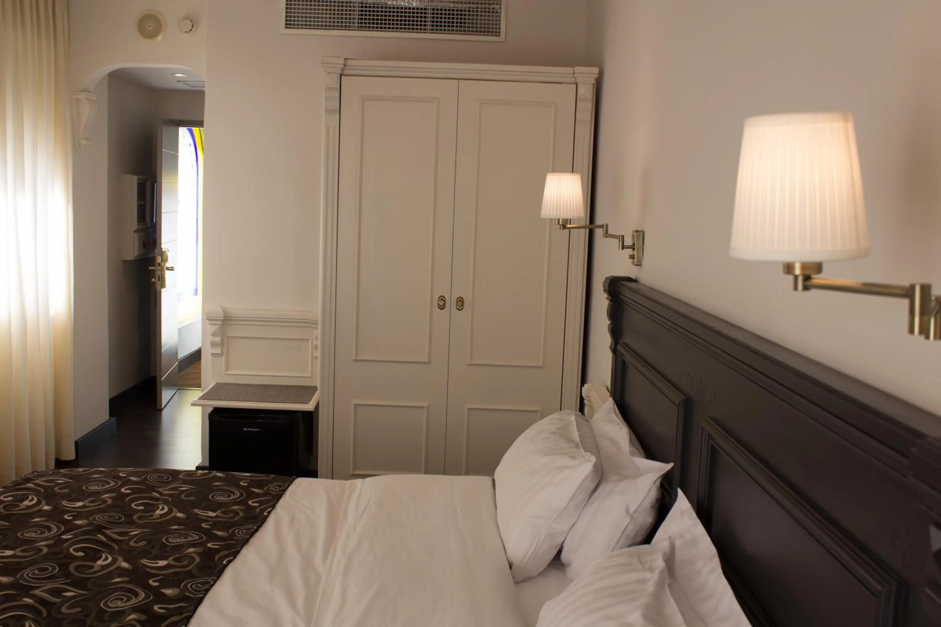 Decorative detail, Bed in Avent Verahotel