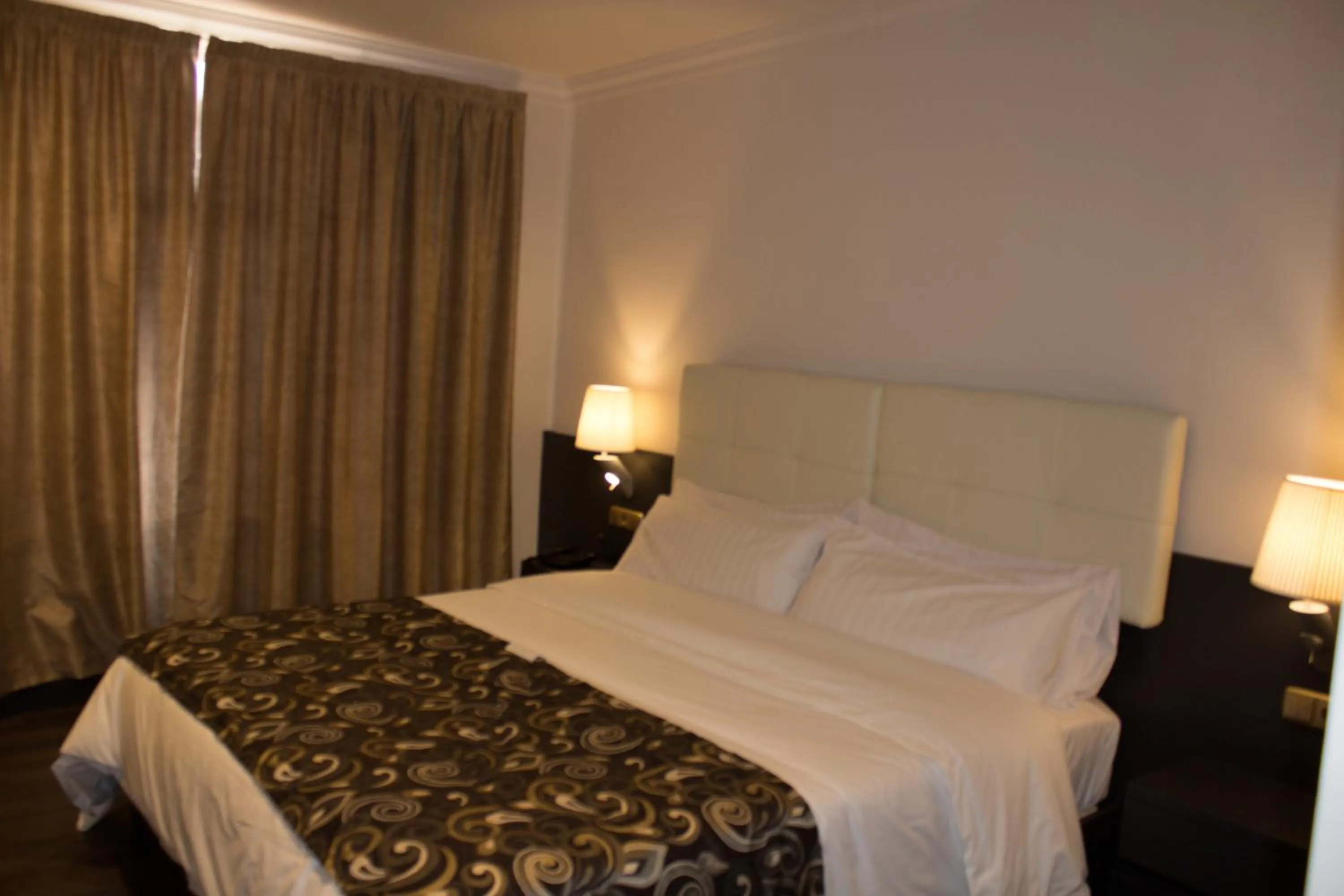 Photo of the whole room, Bed in Avent Verahotel