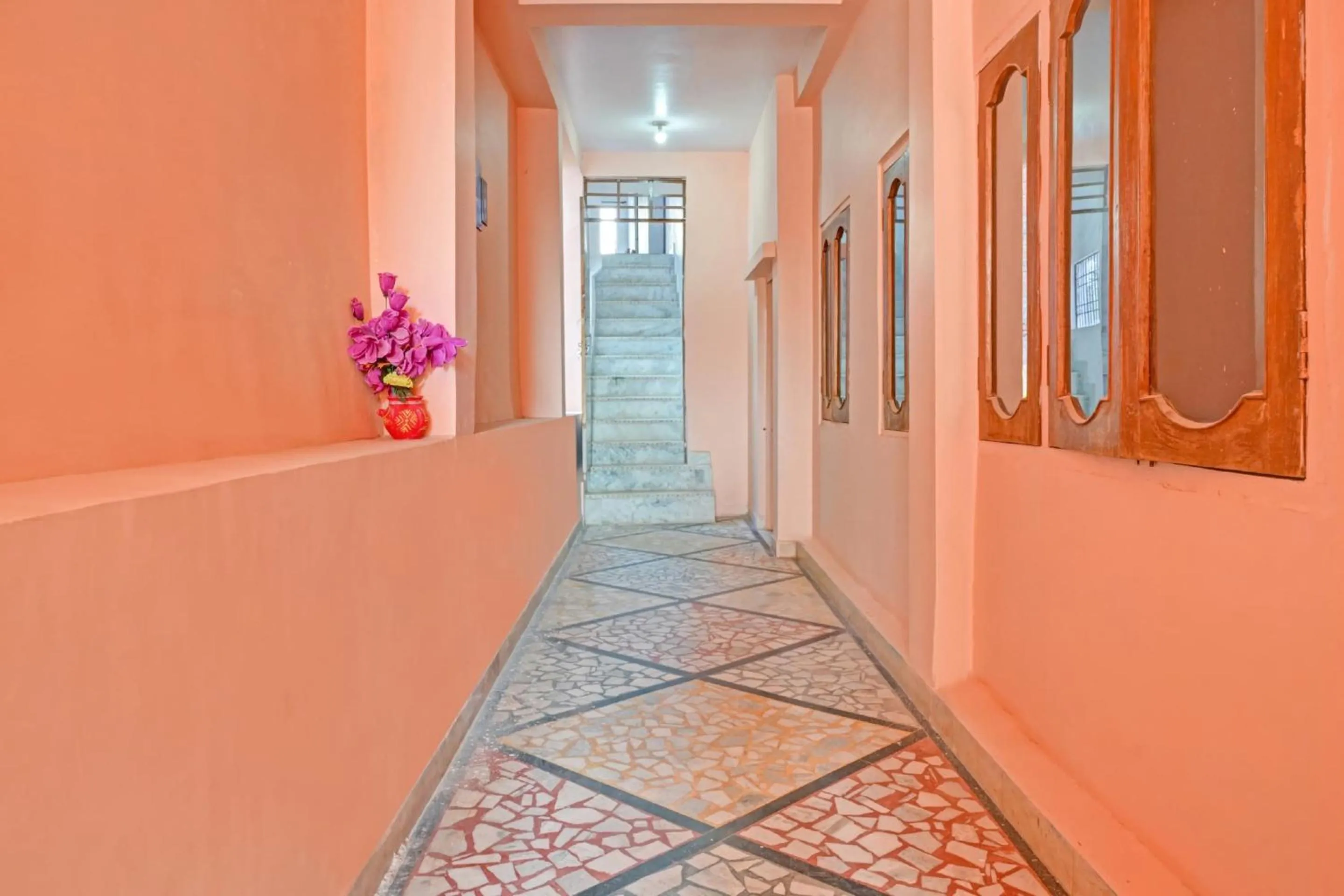 Lobby or reception in HOTEL O MAA NARMADA