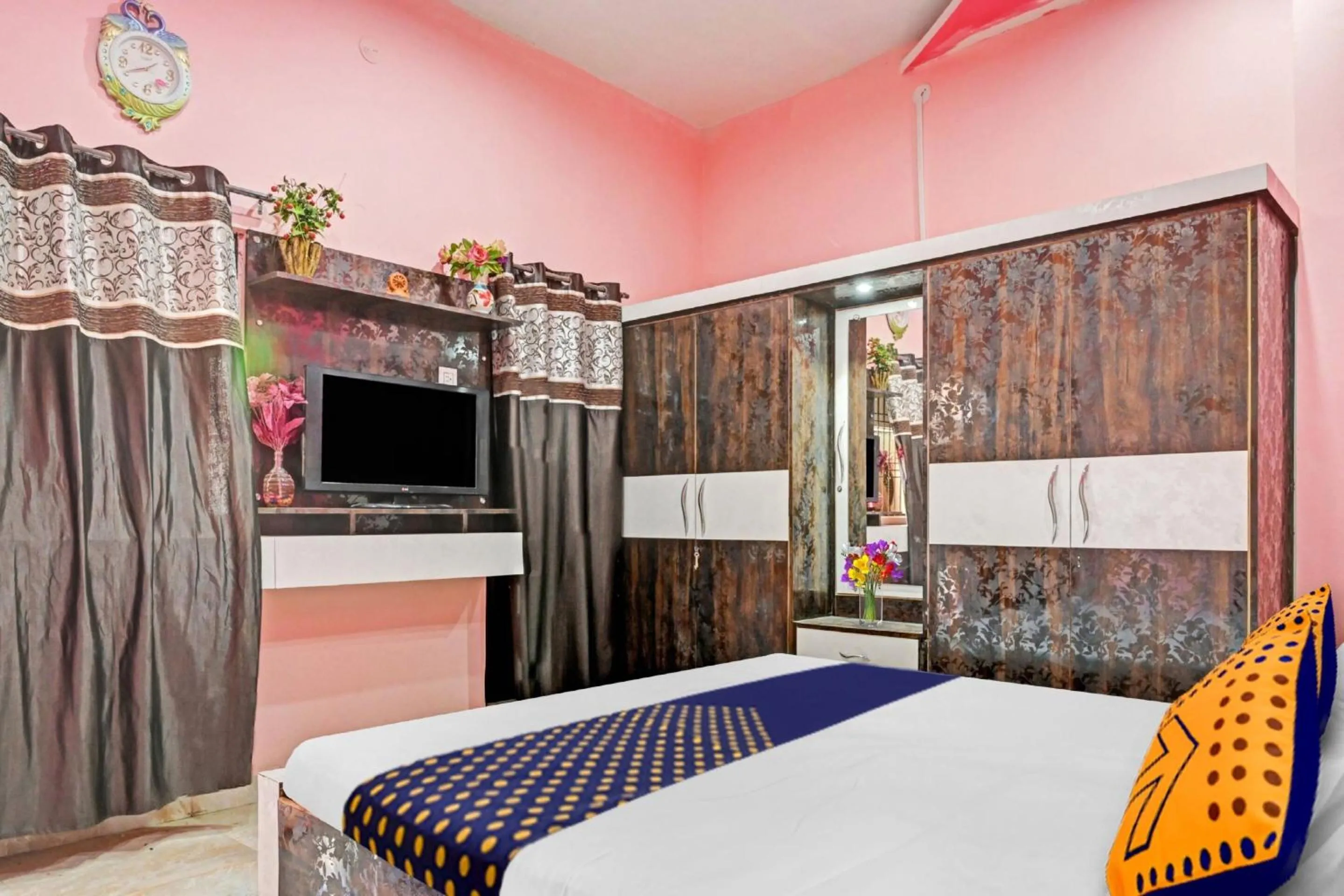 Bedroom, Bed in HOTEL O MAA NARMADA