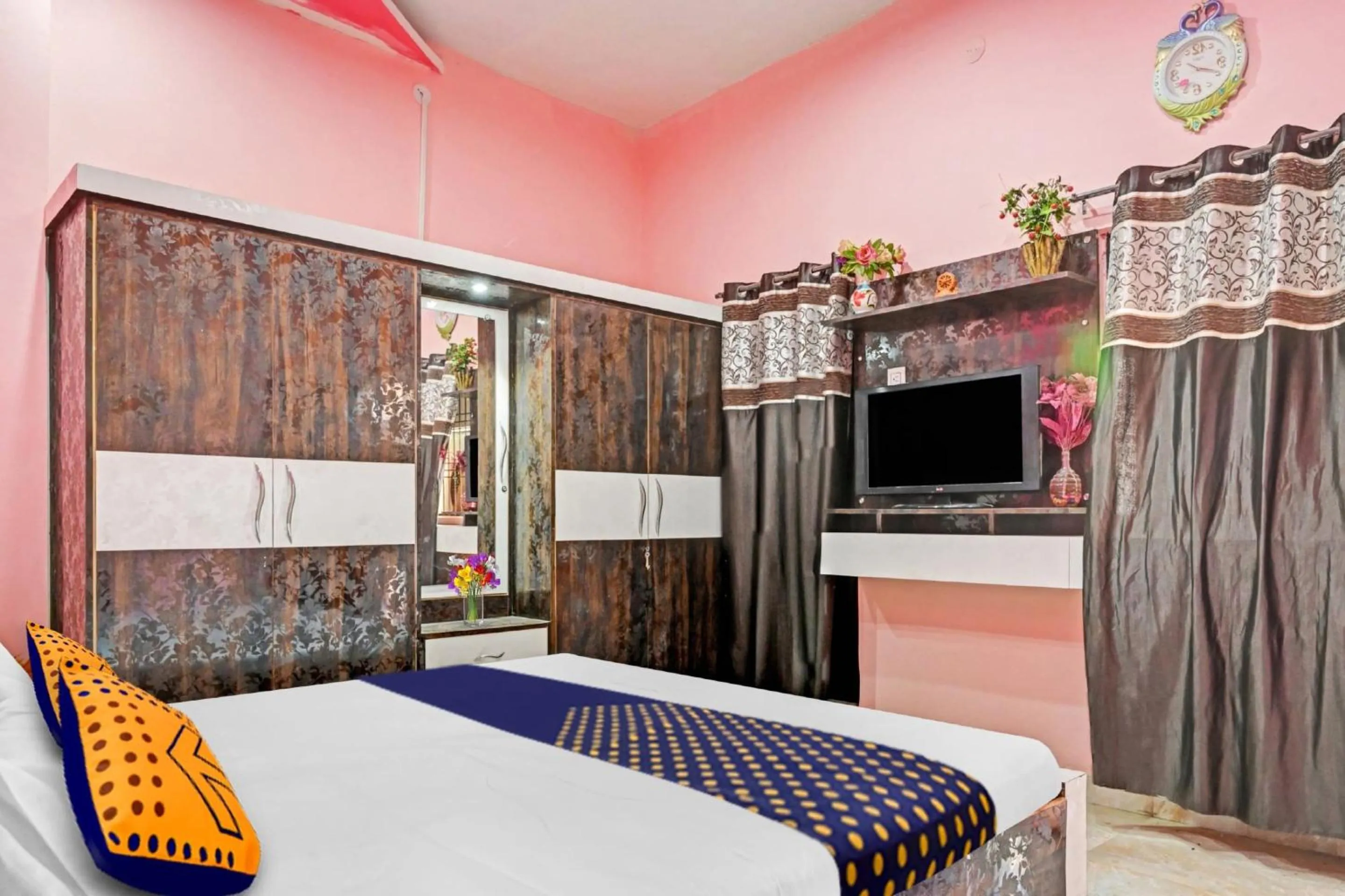 Bedroom, Bed in HOTEL O MAA NARMADA