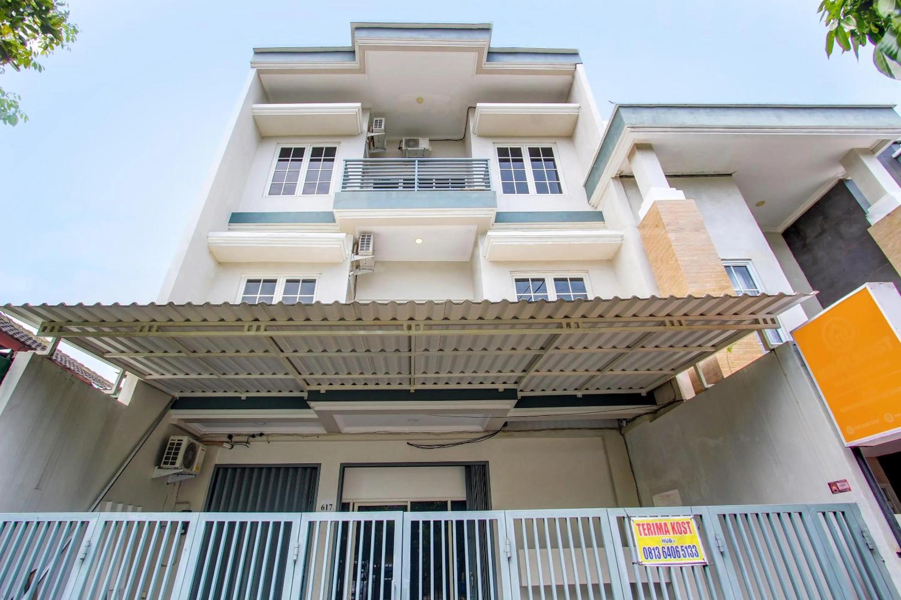 Facade/entrance in OYO 92479 Pasadena House