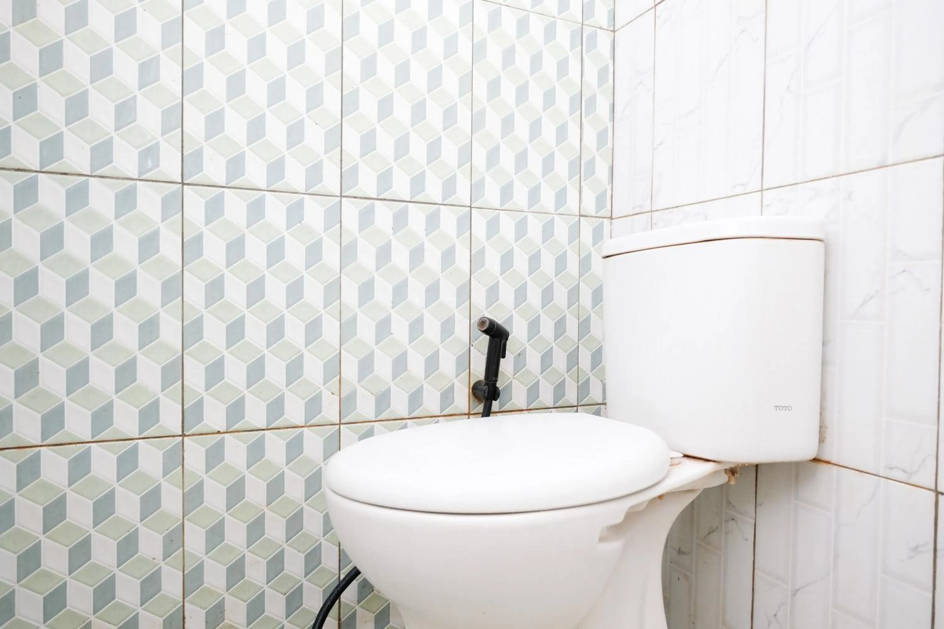 Bathroom in RedDoorz near Sunrise Mall Mojokerto