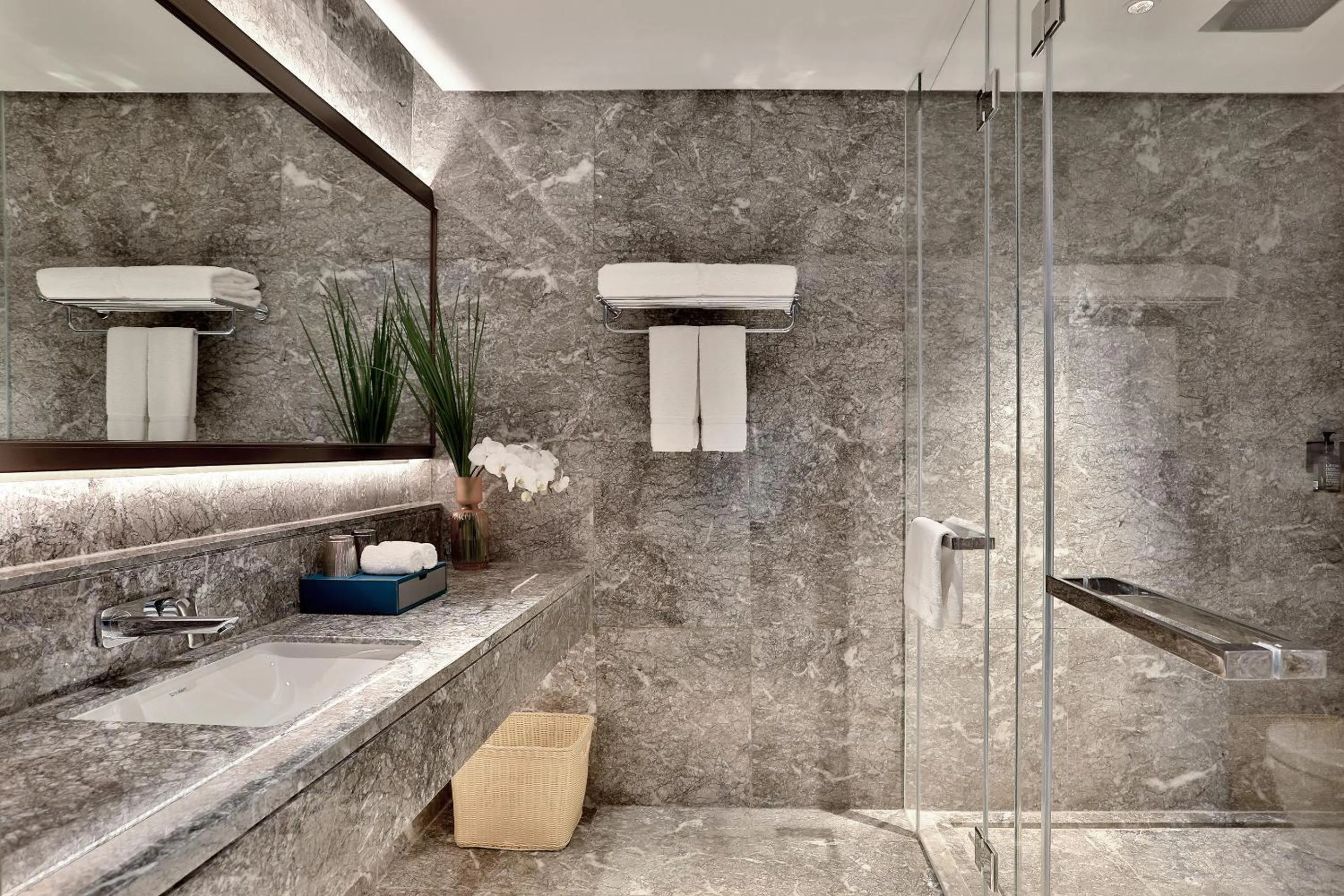 Shower in Yiwu Yandoo Yayue Hotel