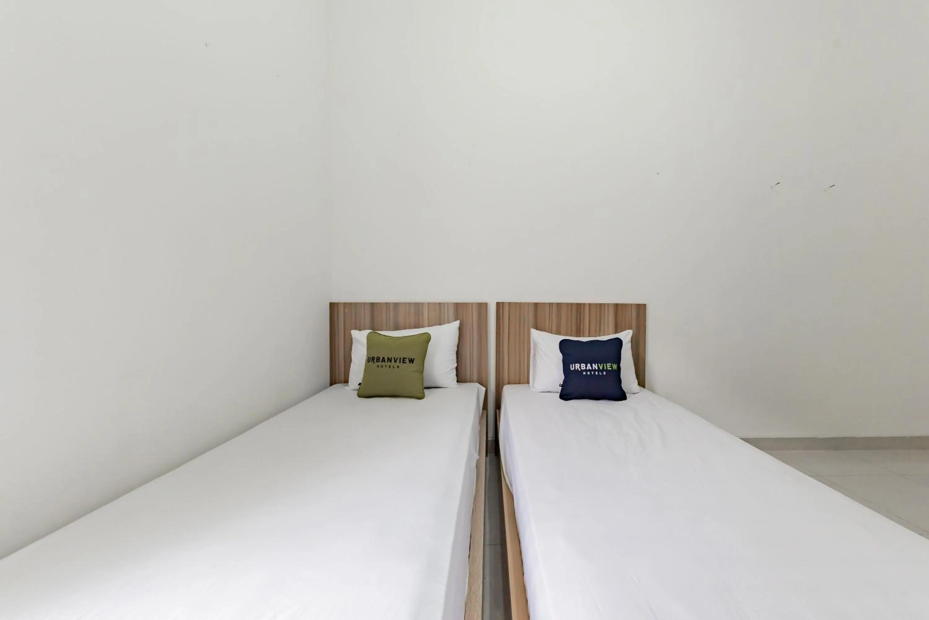 Bedroom, Bed in Urbanview Hotel Sabar Residence CSB Mall