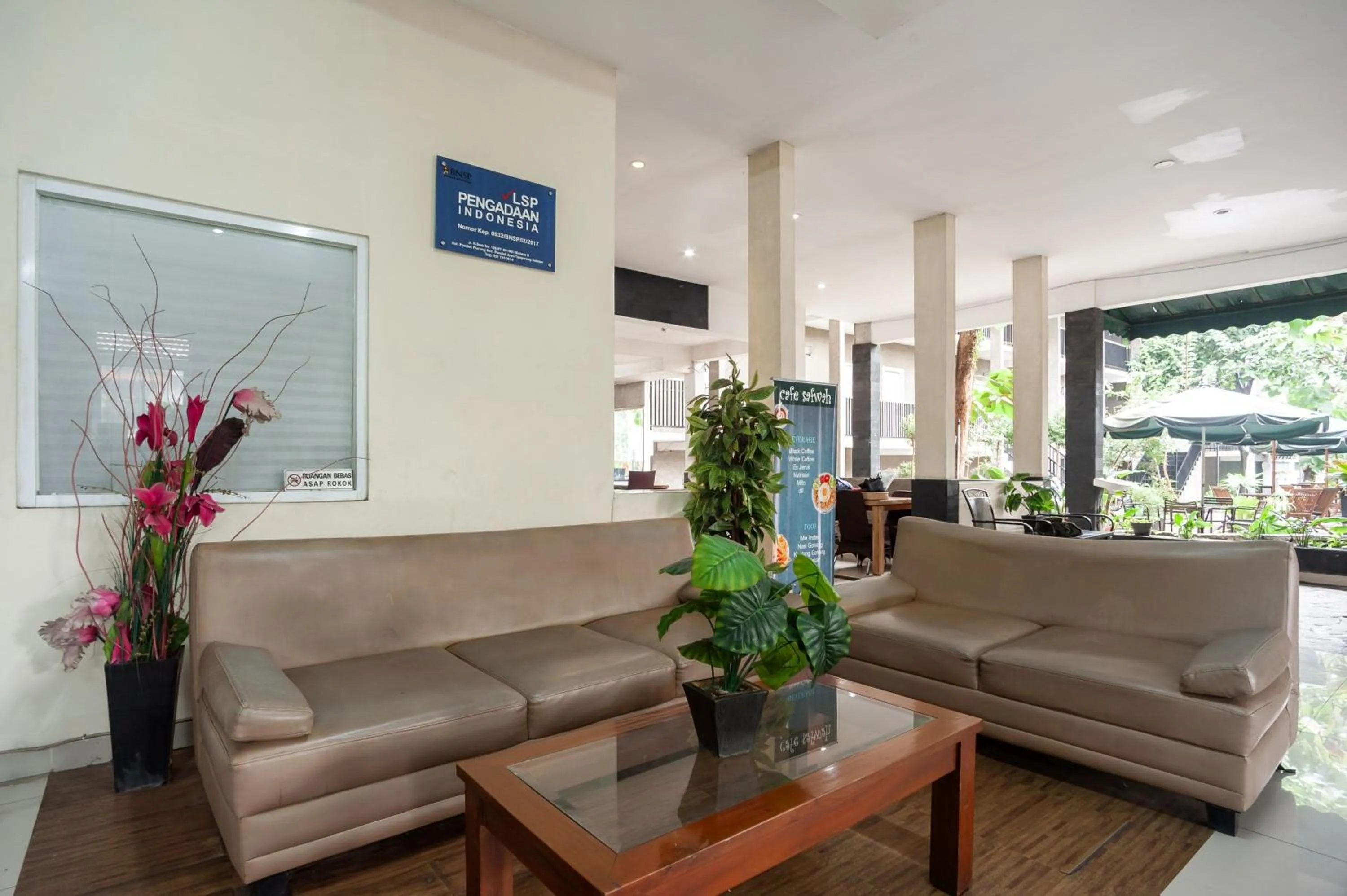 Living room in Safwah Bintaro Syariah Mitra RedDoorz