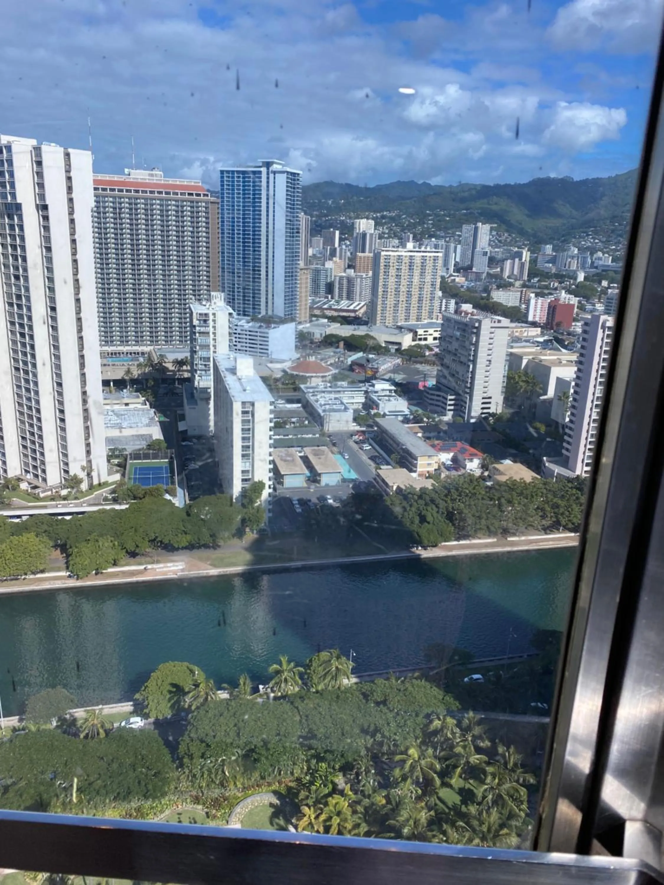 Waikiki High-rise sea view free parking