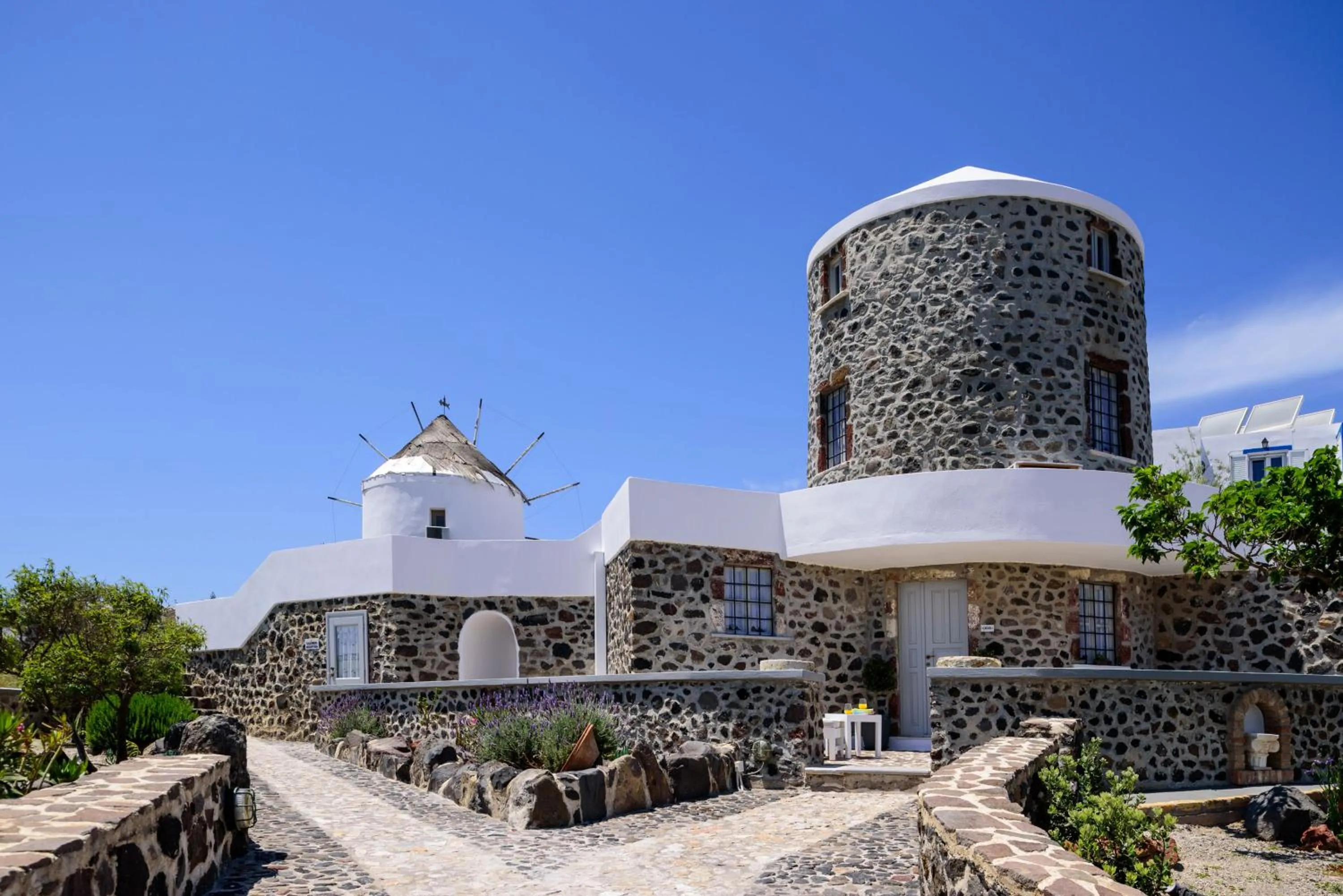 Property building in CASA ARISTA