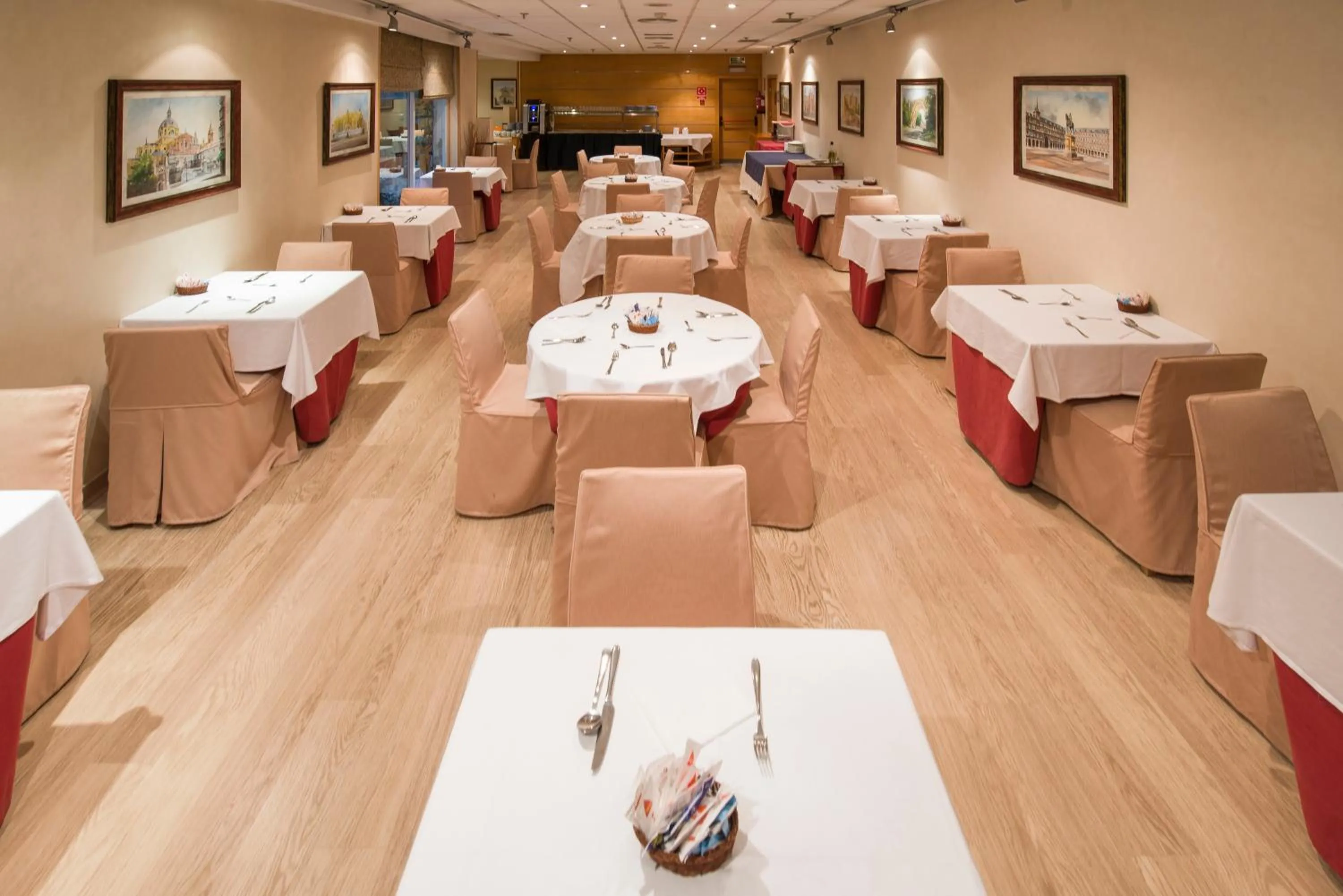 Dining area in Infanta Mercedes