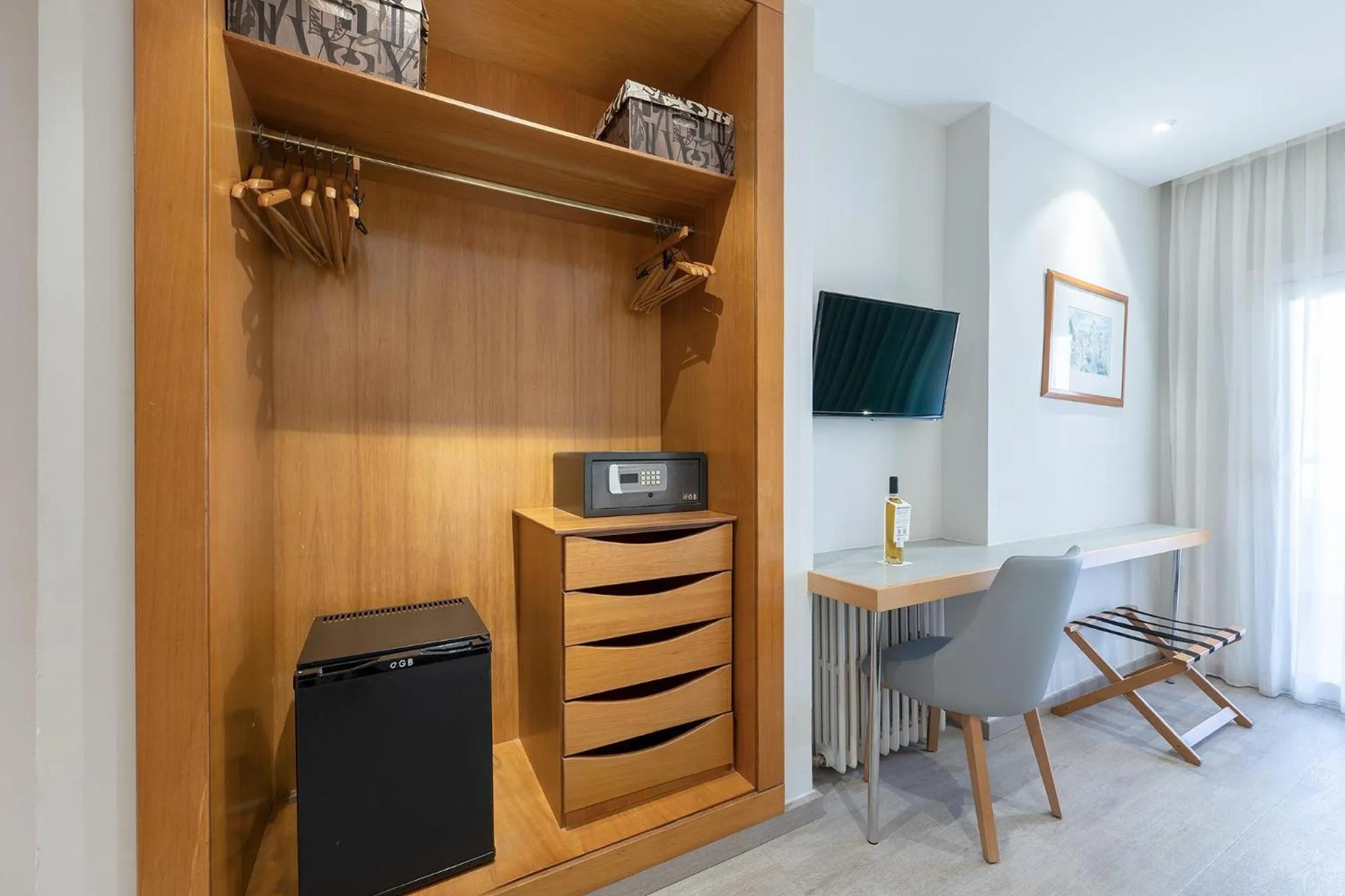 Photo of the whole room in Poseidon Resort