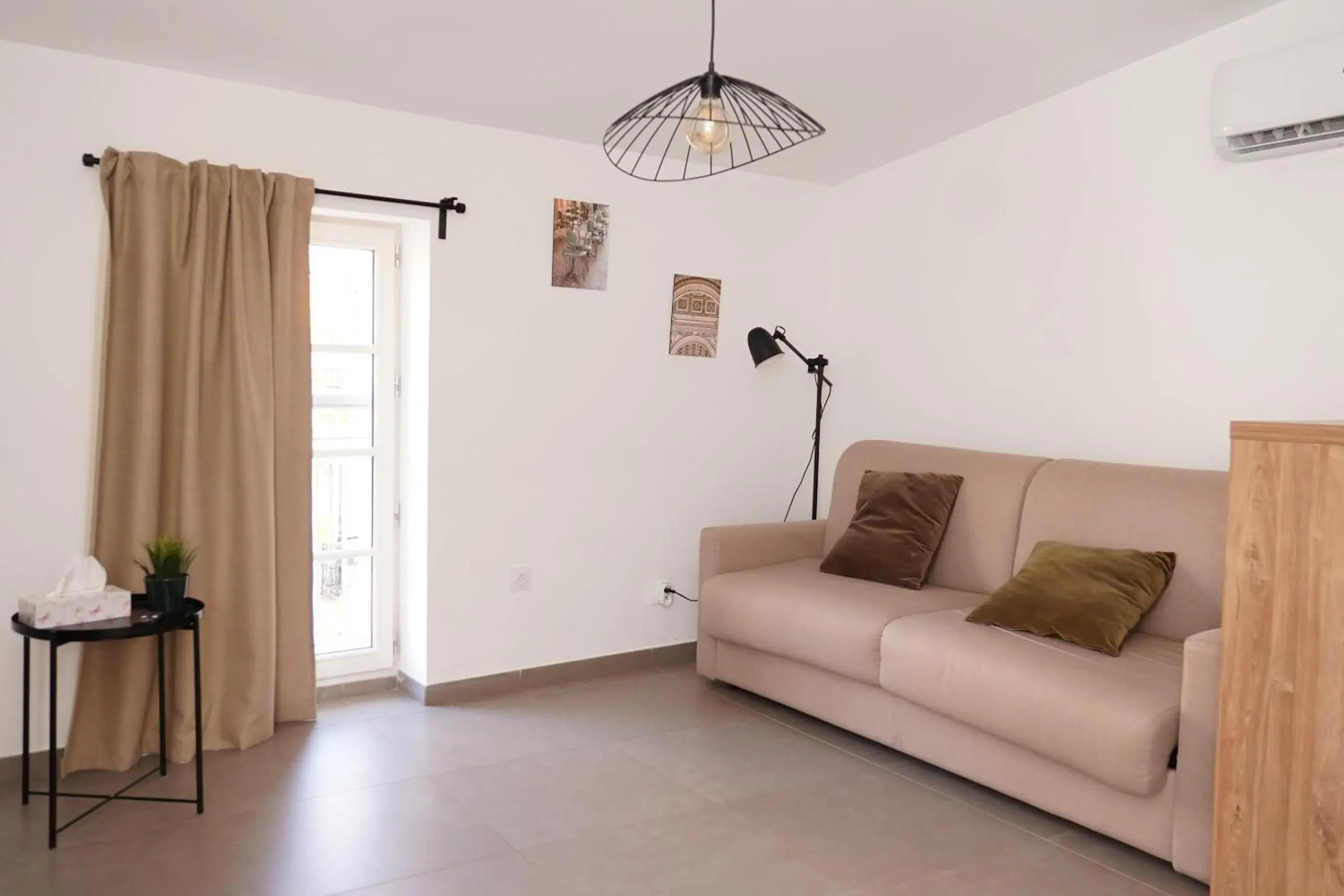 Studio with Sofa Bed in SOUS LES PLATANES Studio with Sofa Bed in SOUS LES PLATANES