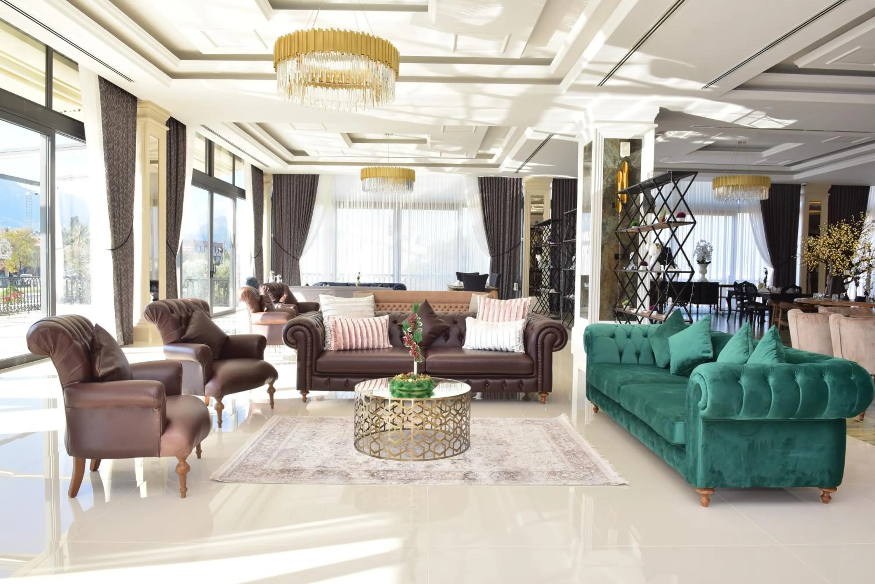 Seating area in Mc Palace Hotel Spa & Convention