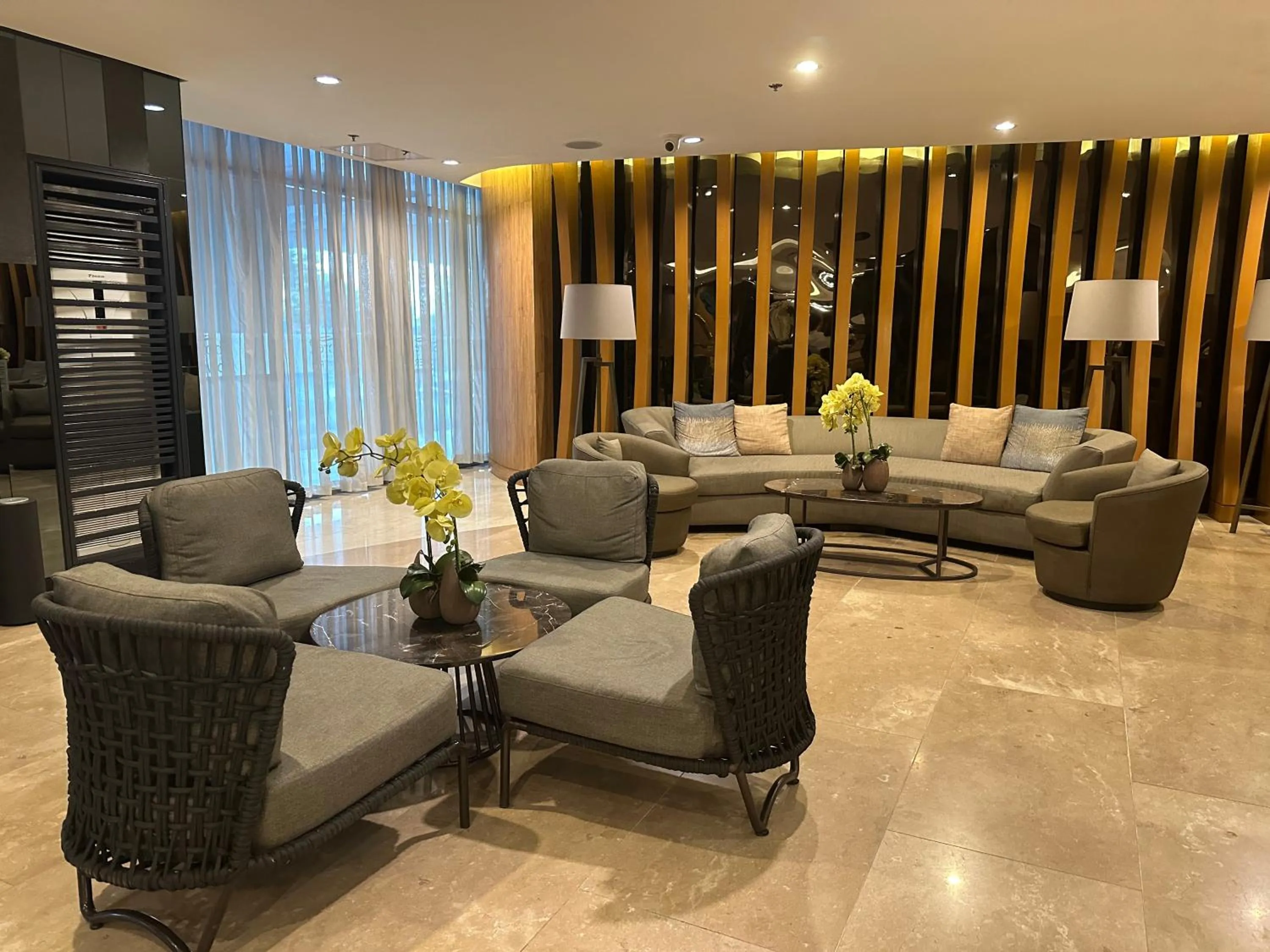 Homey Condo by the Bay