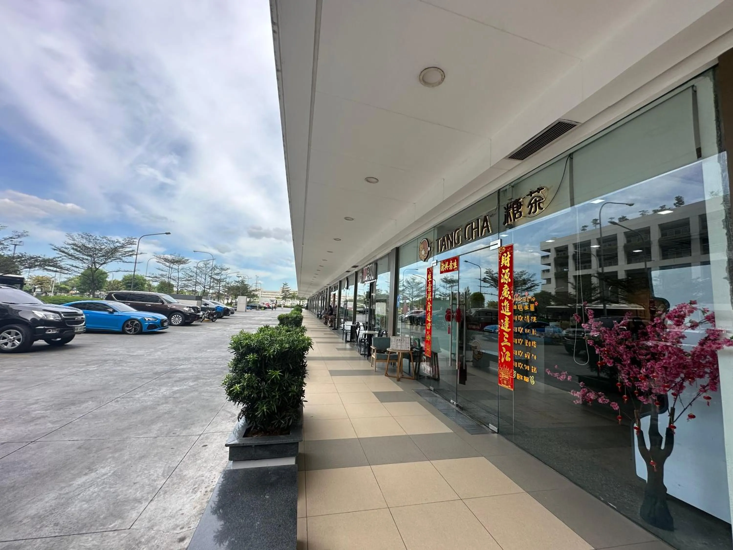 Homey Condo by the Bay