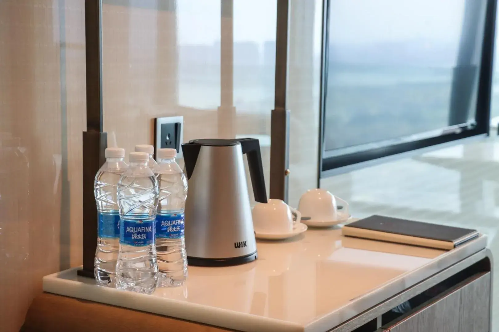 Standard King Room with River View in Crowne Plaza Chaozhou Riverside by IHG Standard King Room with River View in Crowne Plaza Chaozhou Riverside by IHG