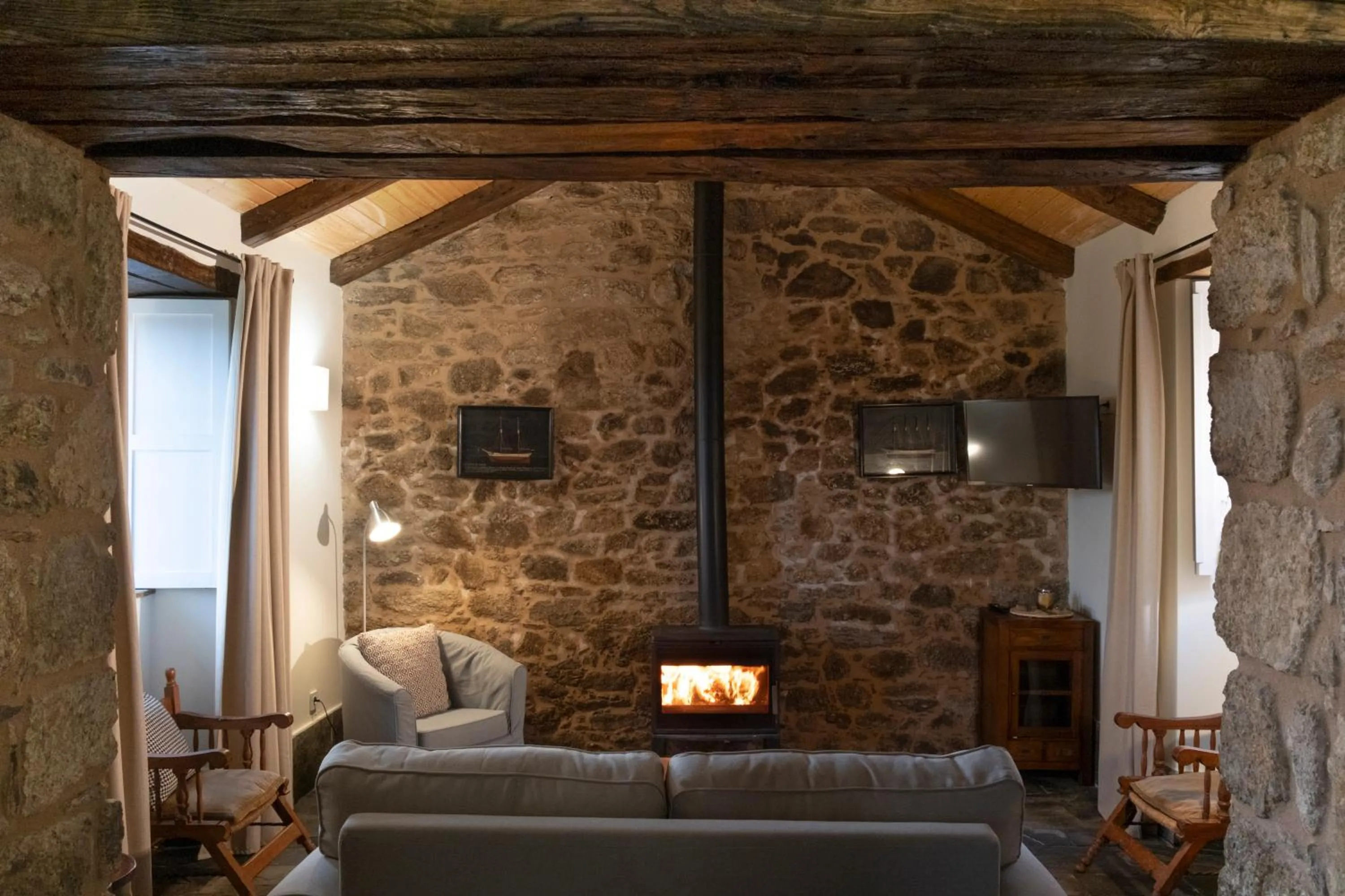 Living room, Bed in Hotel Pazo de Bieite