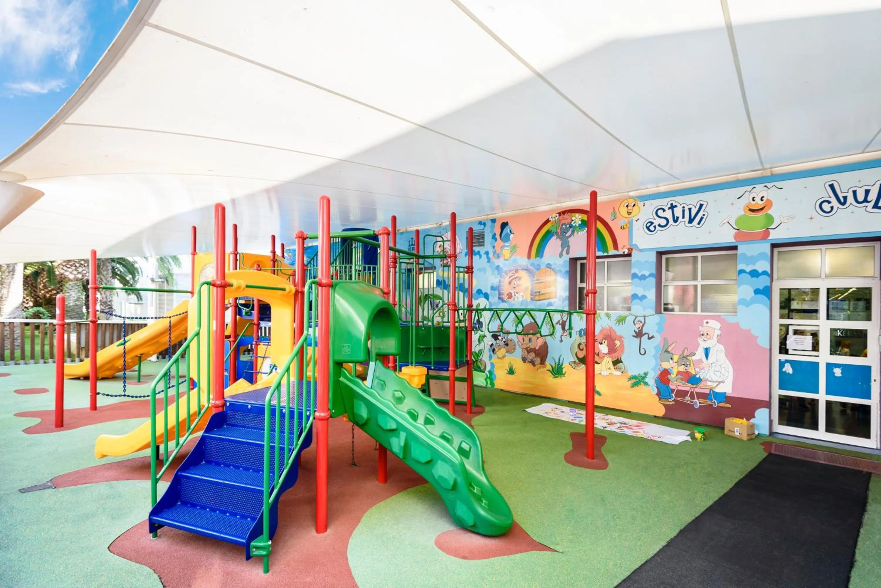 Kids's club in Estival Park Almaris