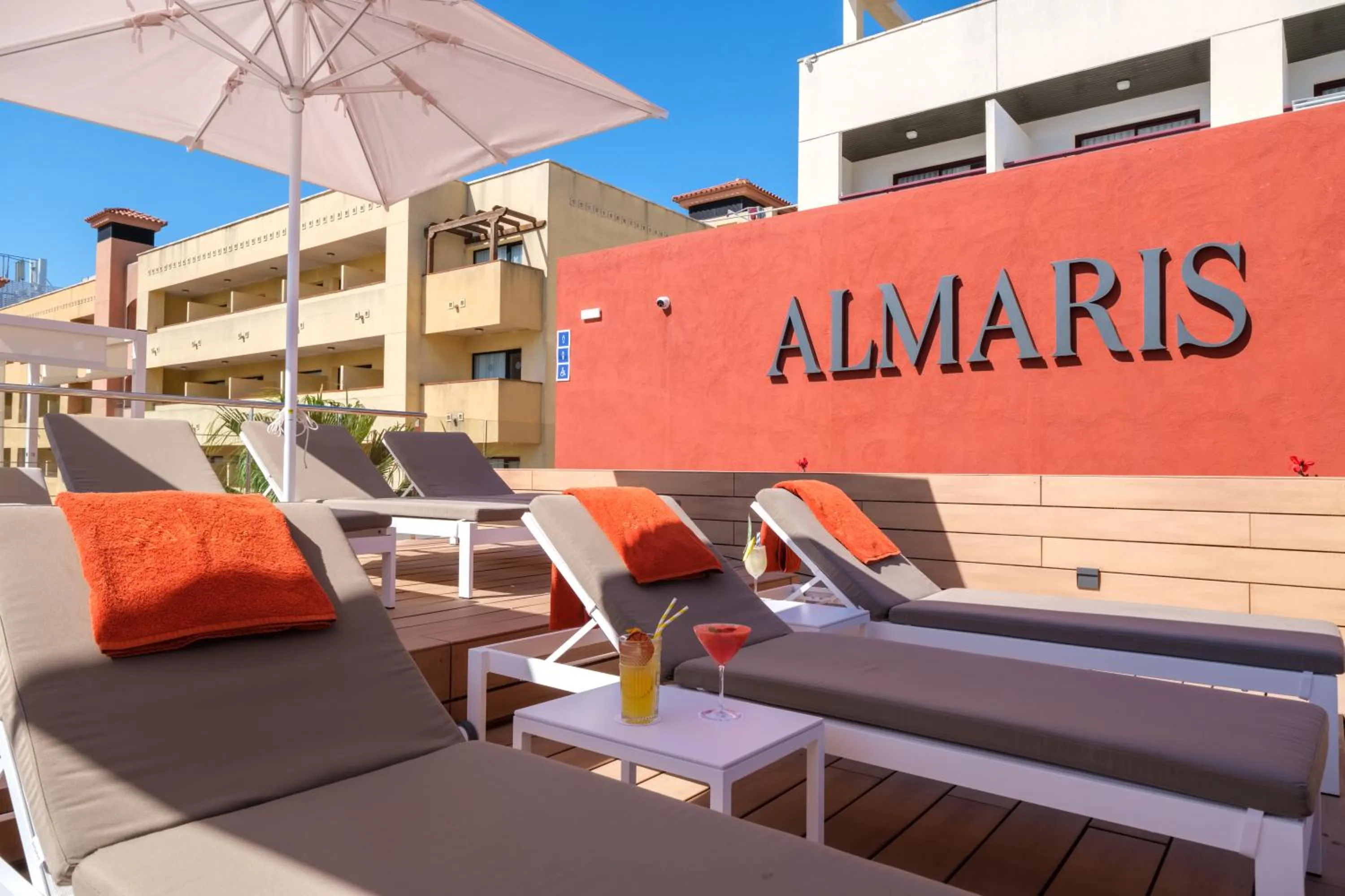 Swimming pool in Estival Park Almaris