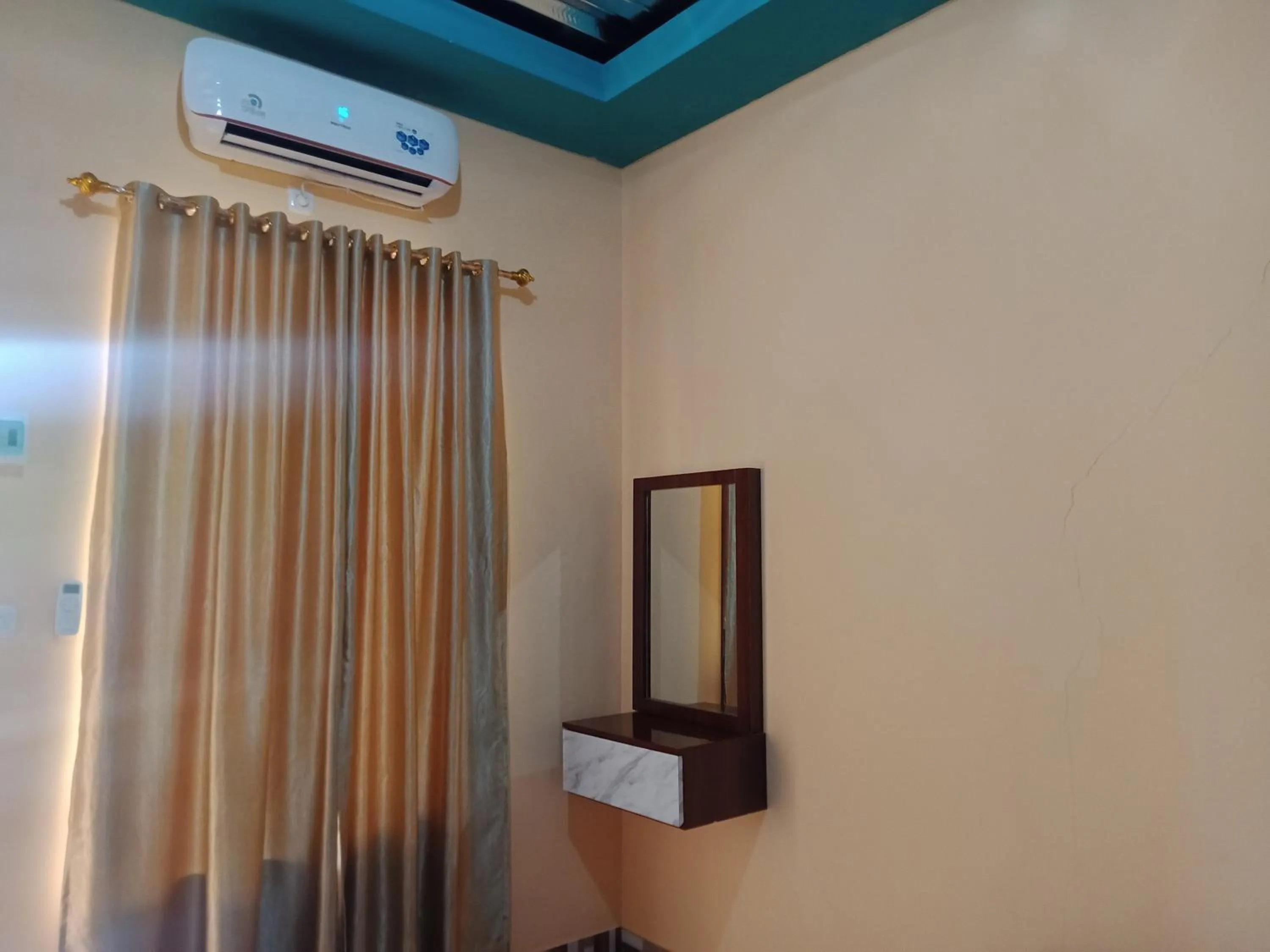 air conditioner in An Nur Homestay Bira Beach