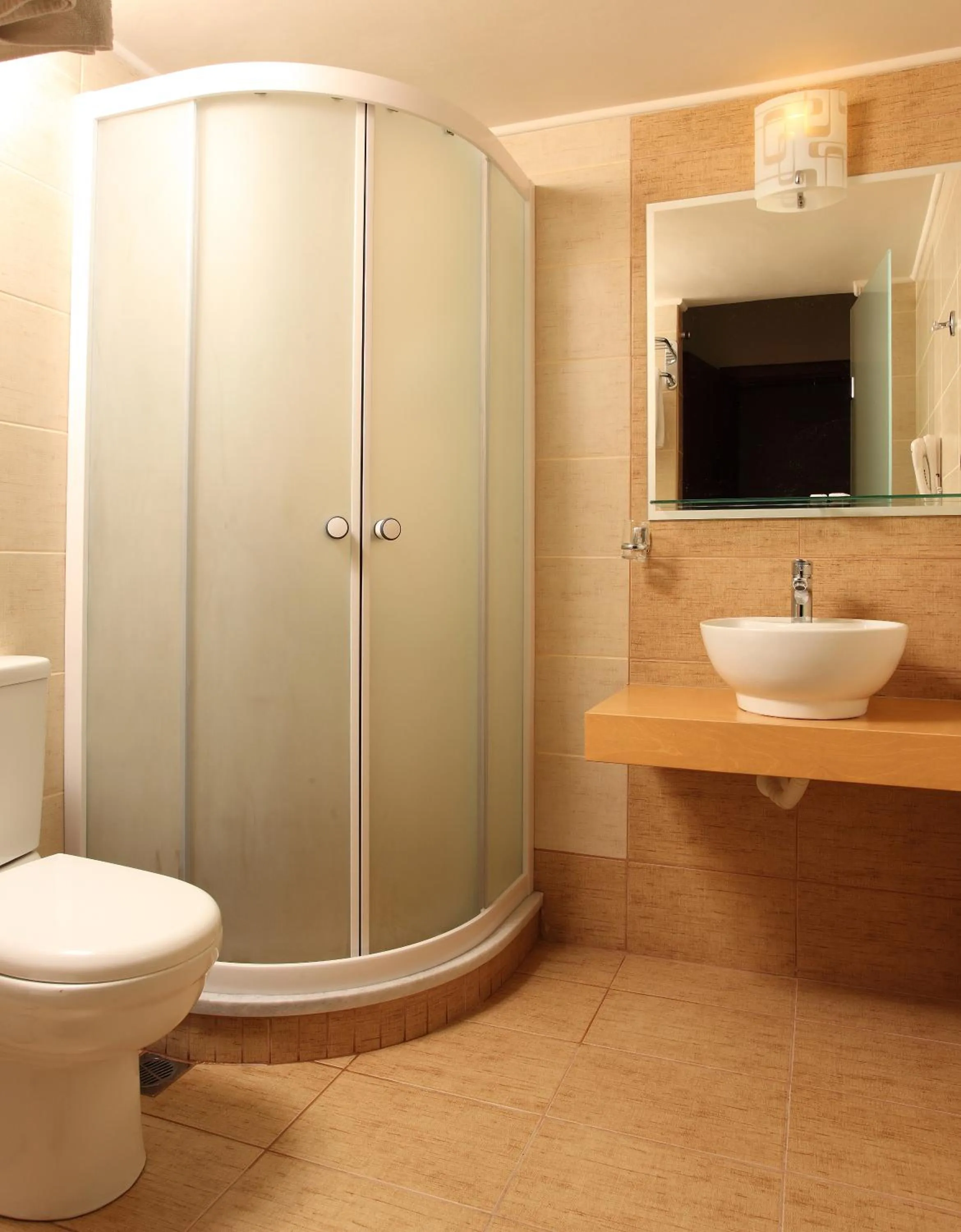 Shower in Kronos Hotel