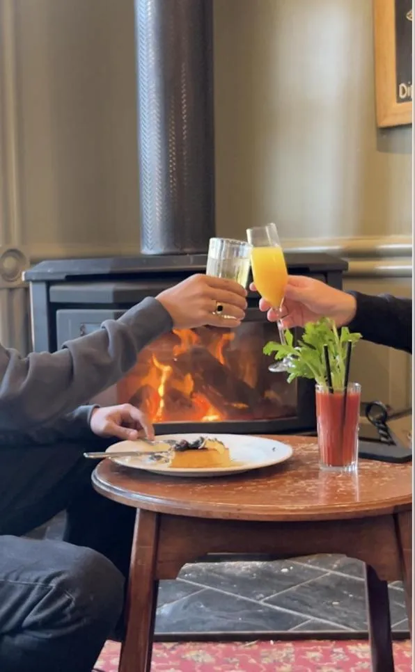 Alpine Hotel, Eat Drink Sleep