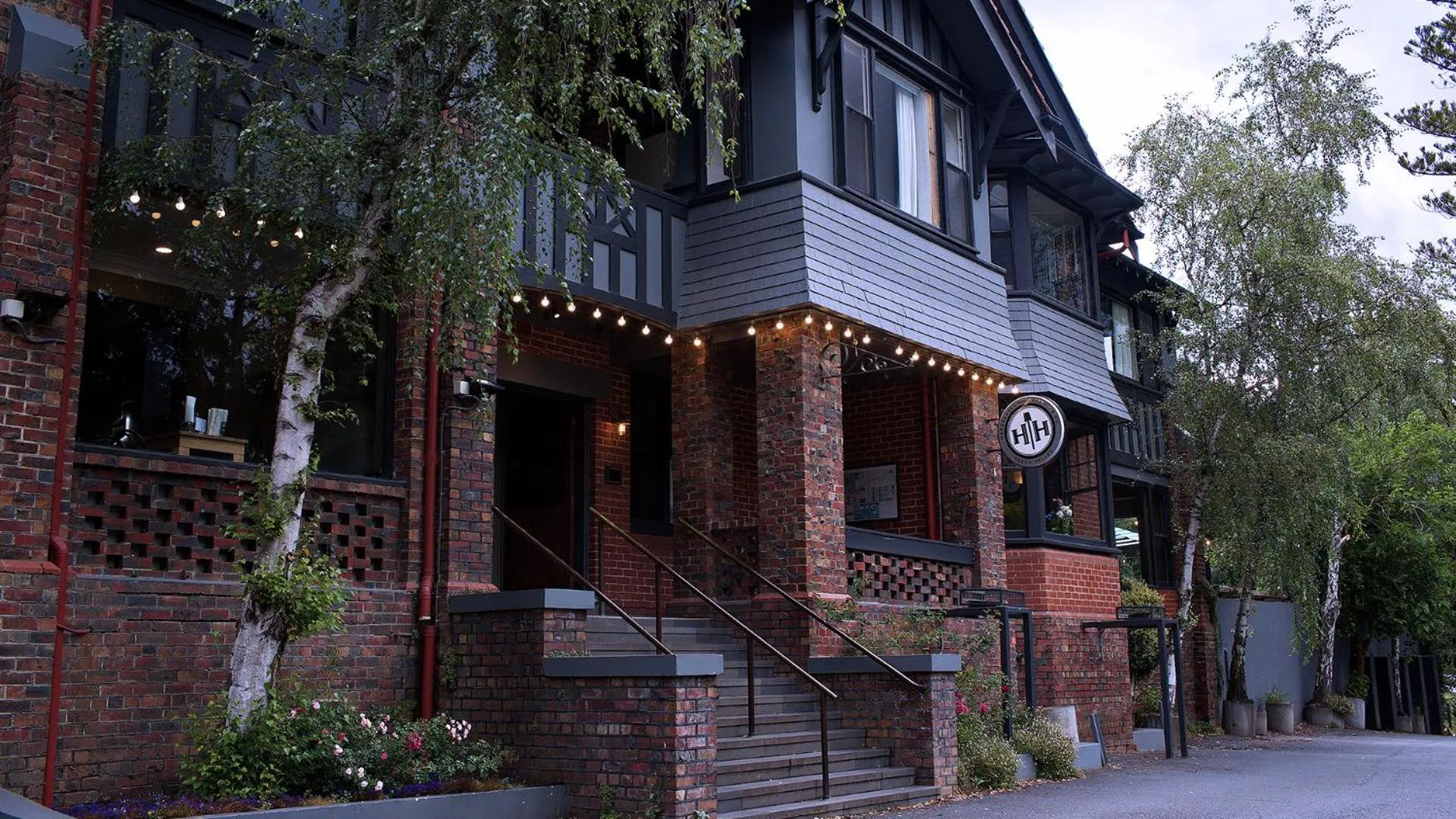 Alpine Hotel, Eat Drink Sleep