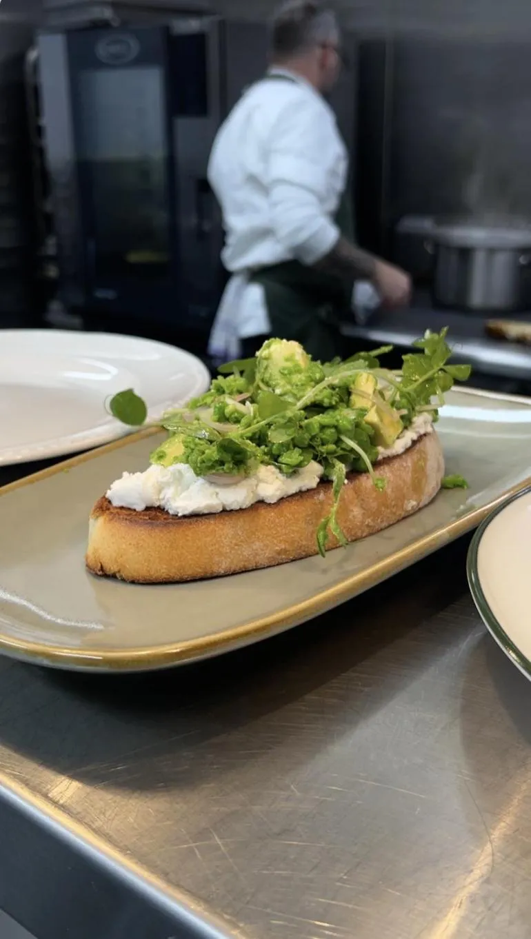 Alpine Hotel, Eat Drink Sleep