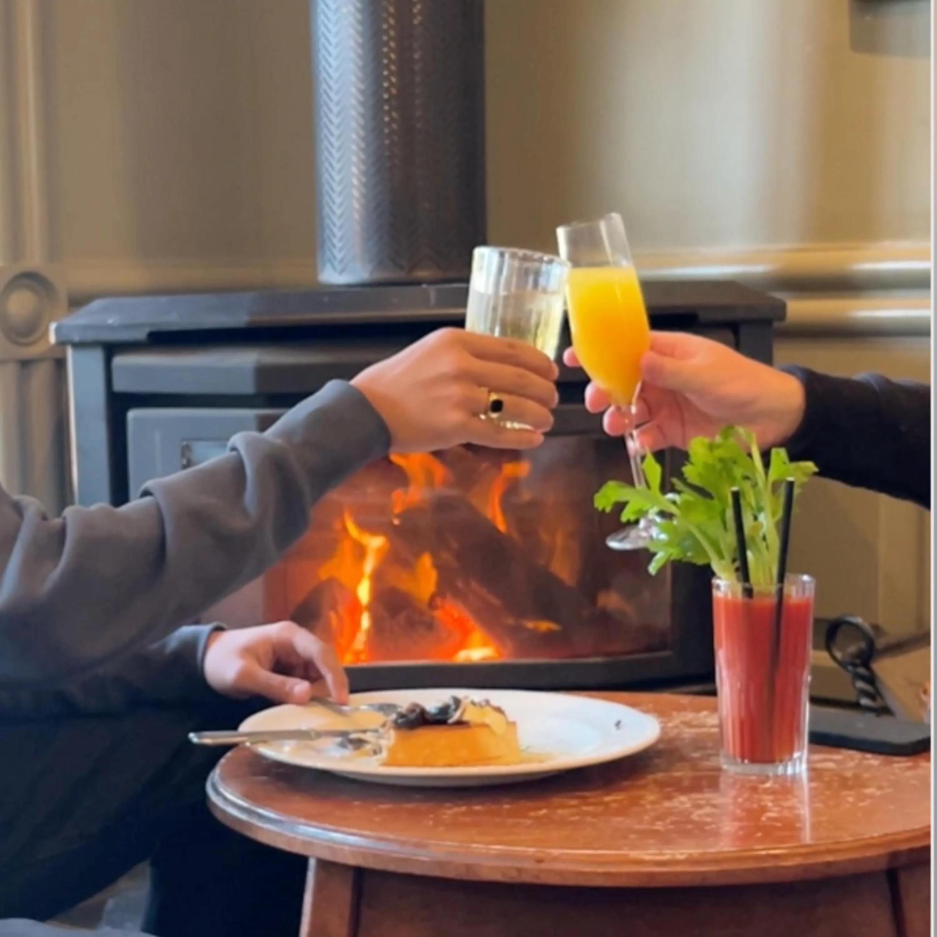 Alpine Hotel, Eat Drink Sleep