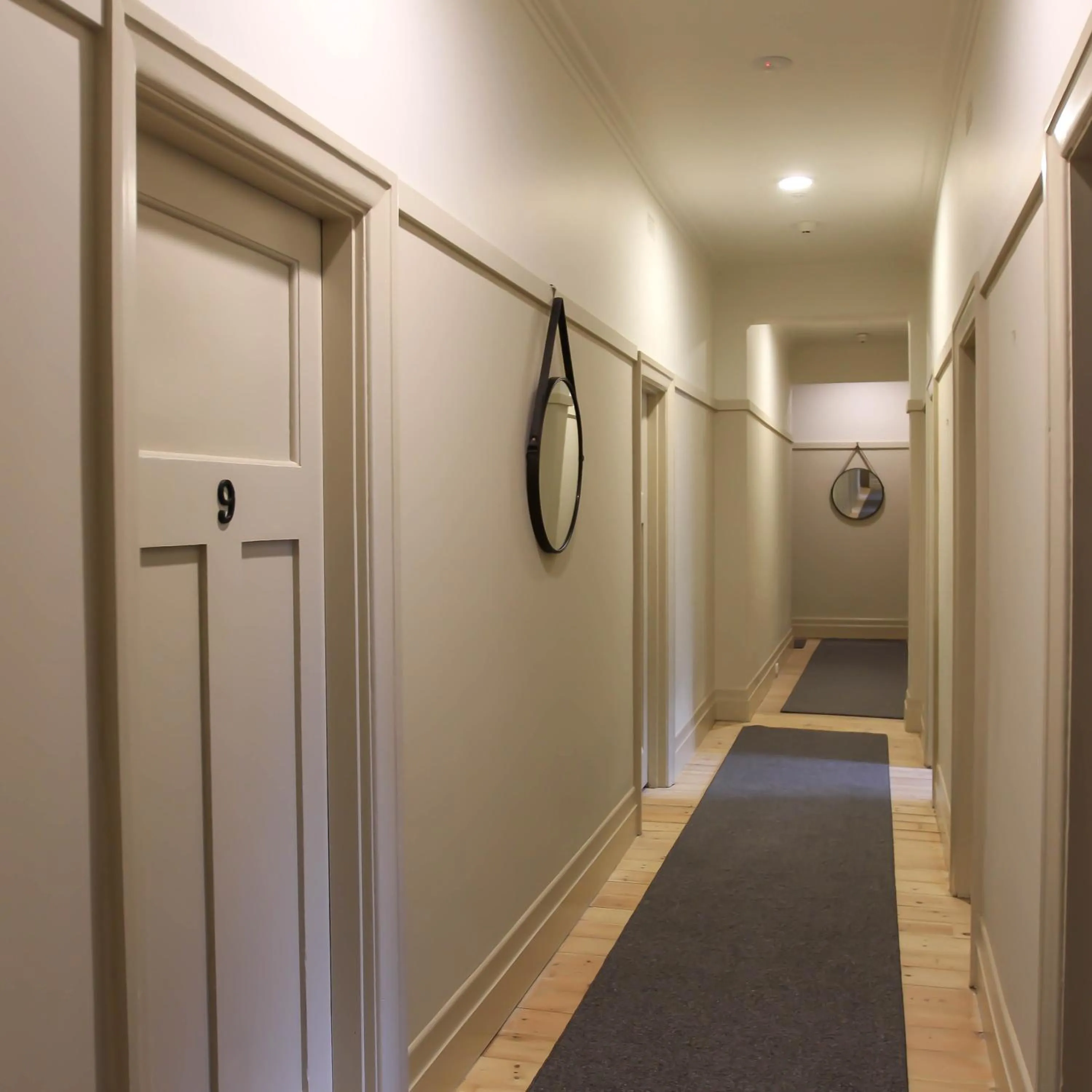 Alpine Hotel, Eat Drink Sleep