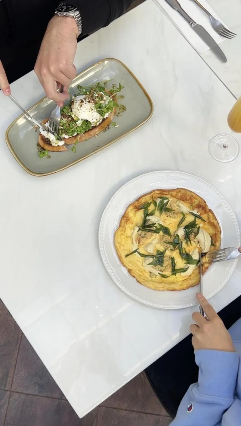 Alpine Hotel, Eat Drink Sleep