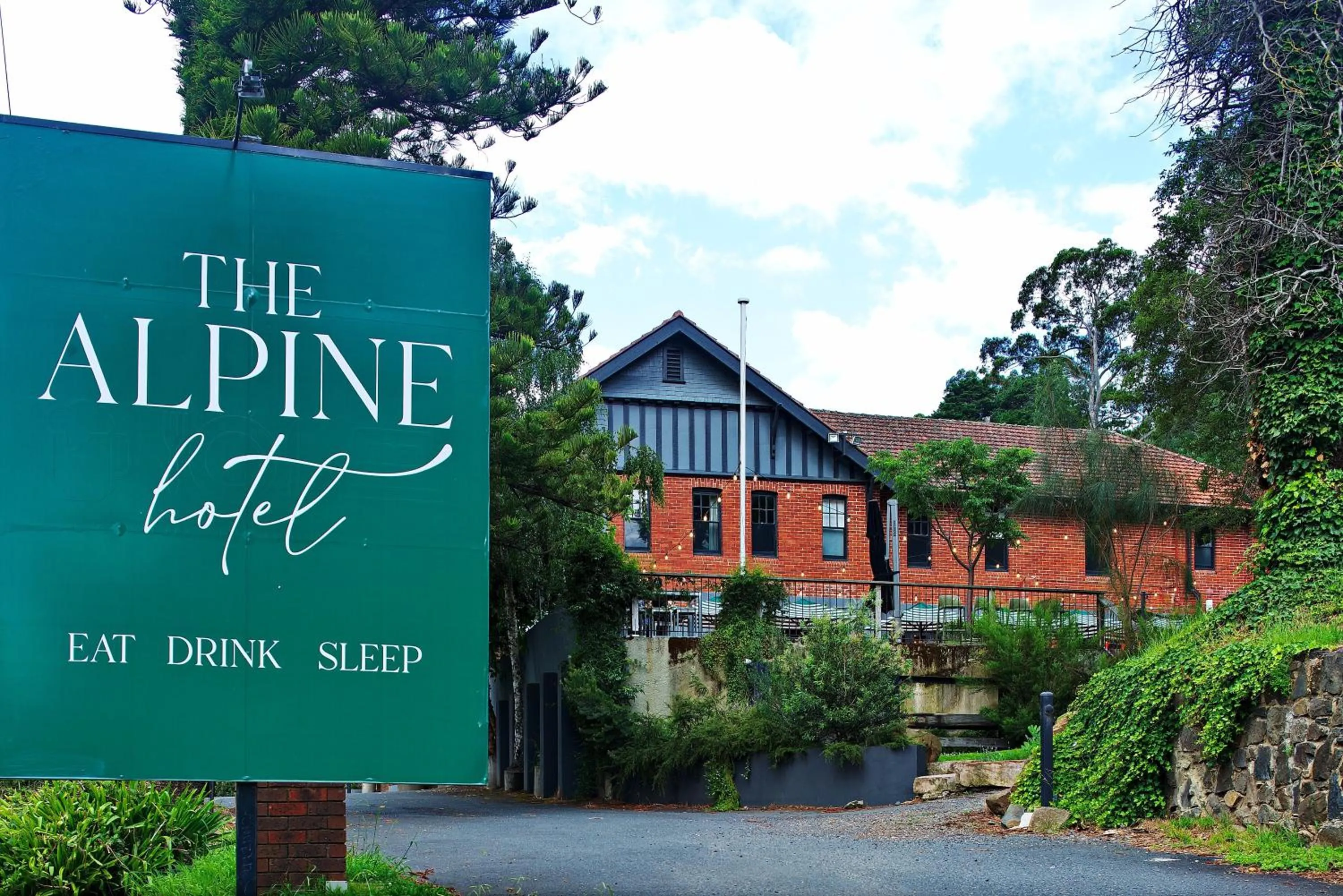 Alpine Hotel, Eat Drink Sleep