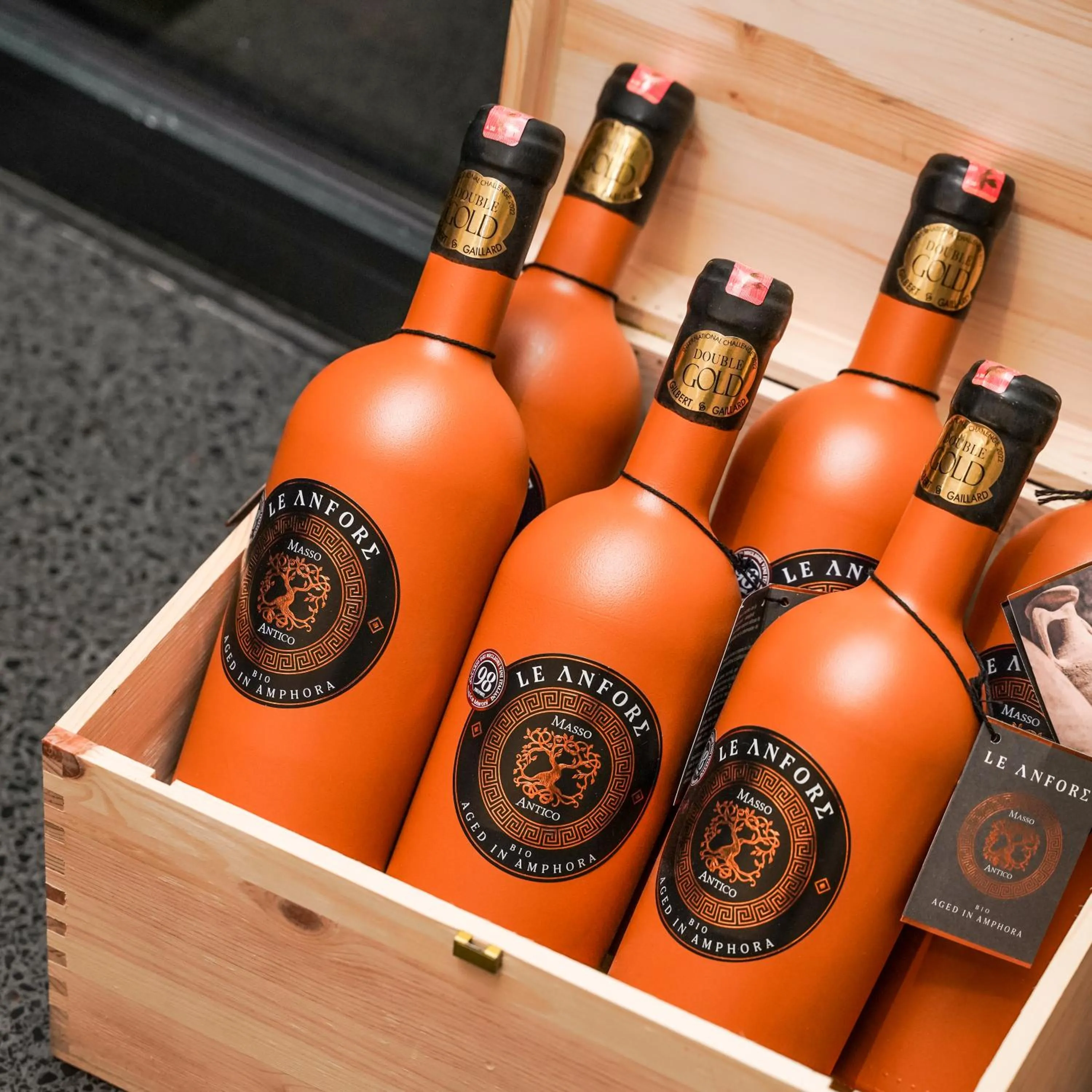 Restaurant/places to eat in StarLight Hotel