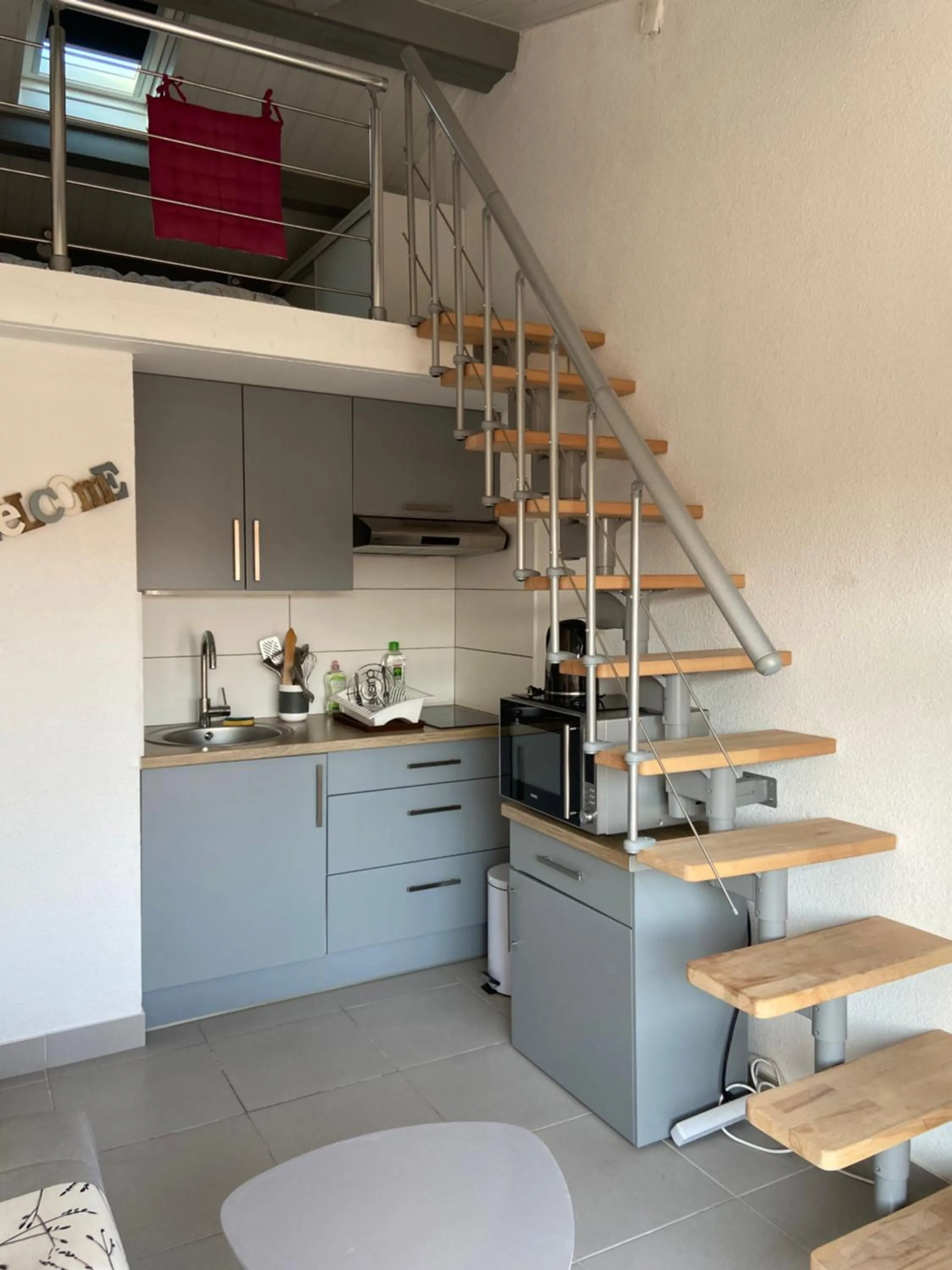 746 Aphrodite naturiste