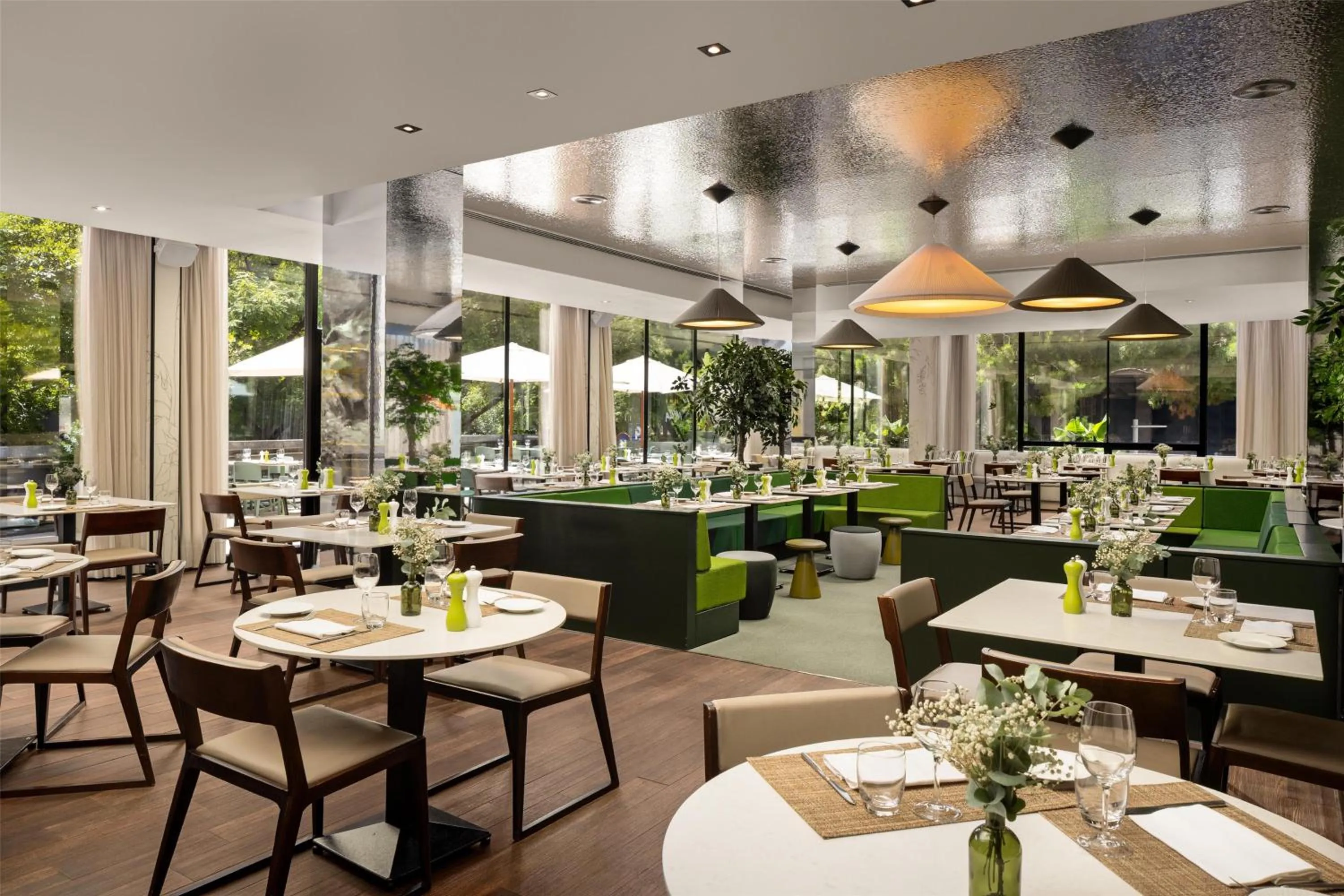 Restaurant/places to eat in Hilton Barcelona