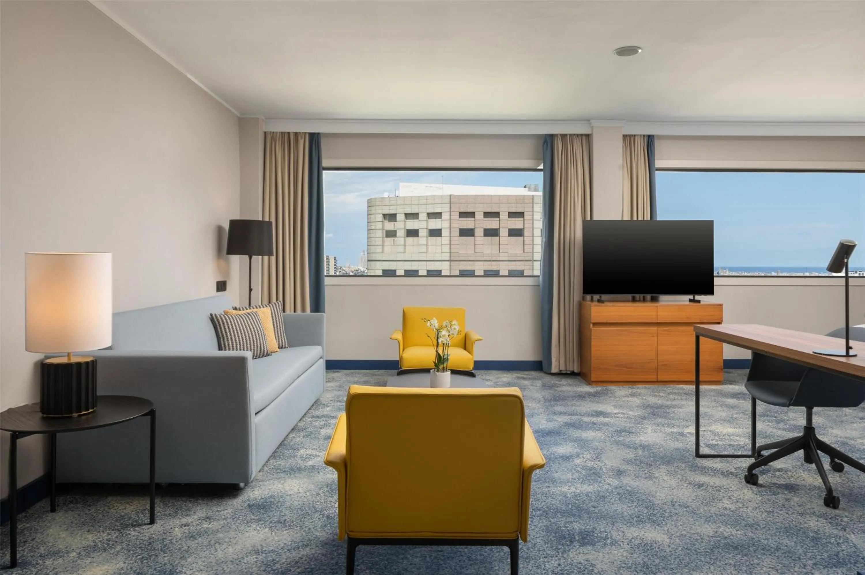 Living room in Hilton Barcelona