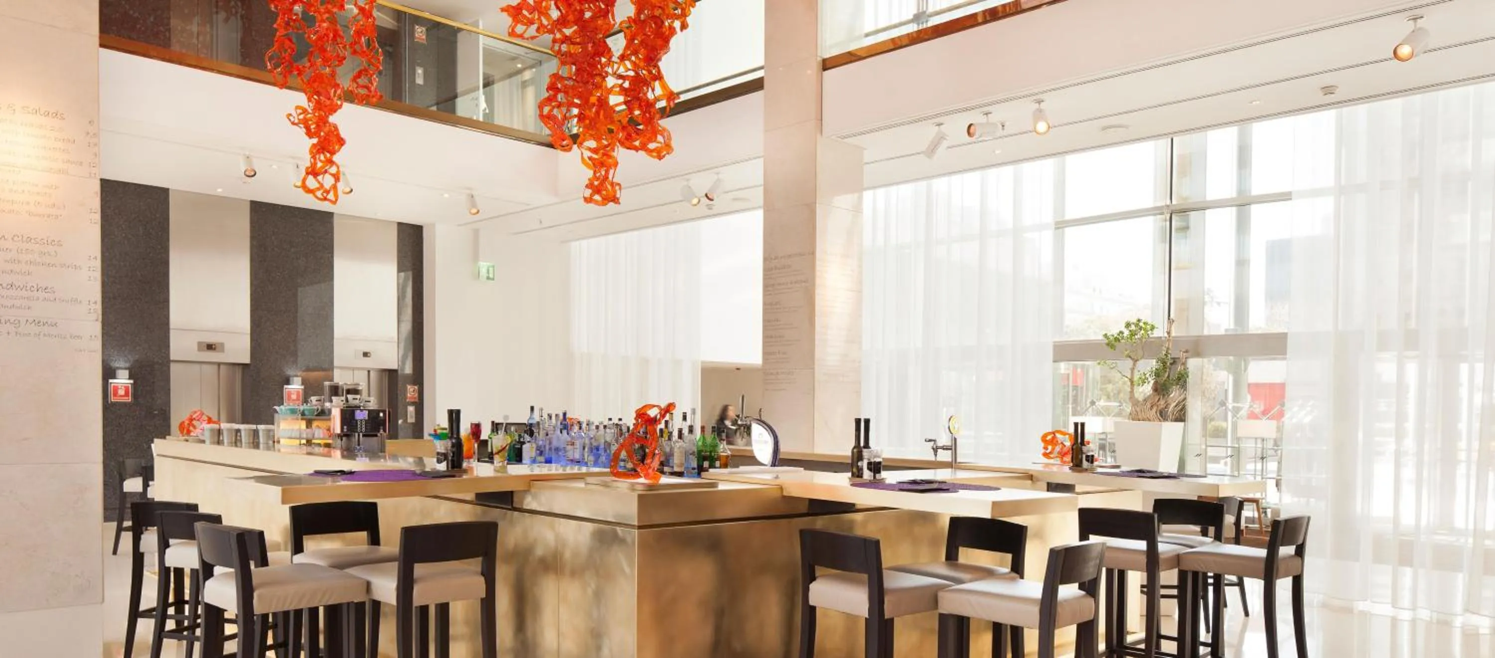 Lobby or reception in Hilton Barcelona