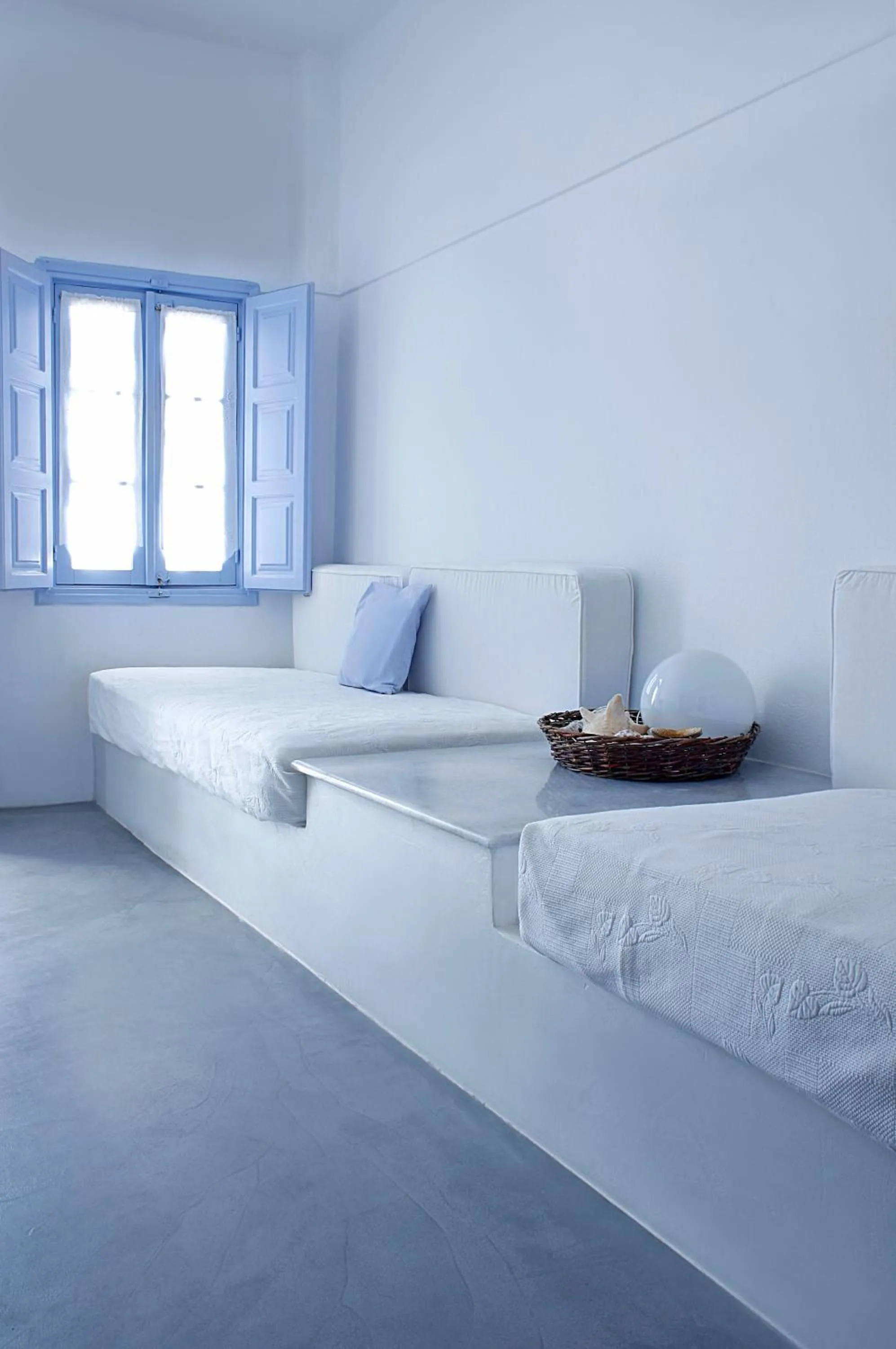 Living room, Bed in Armeni Village