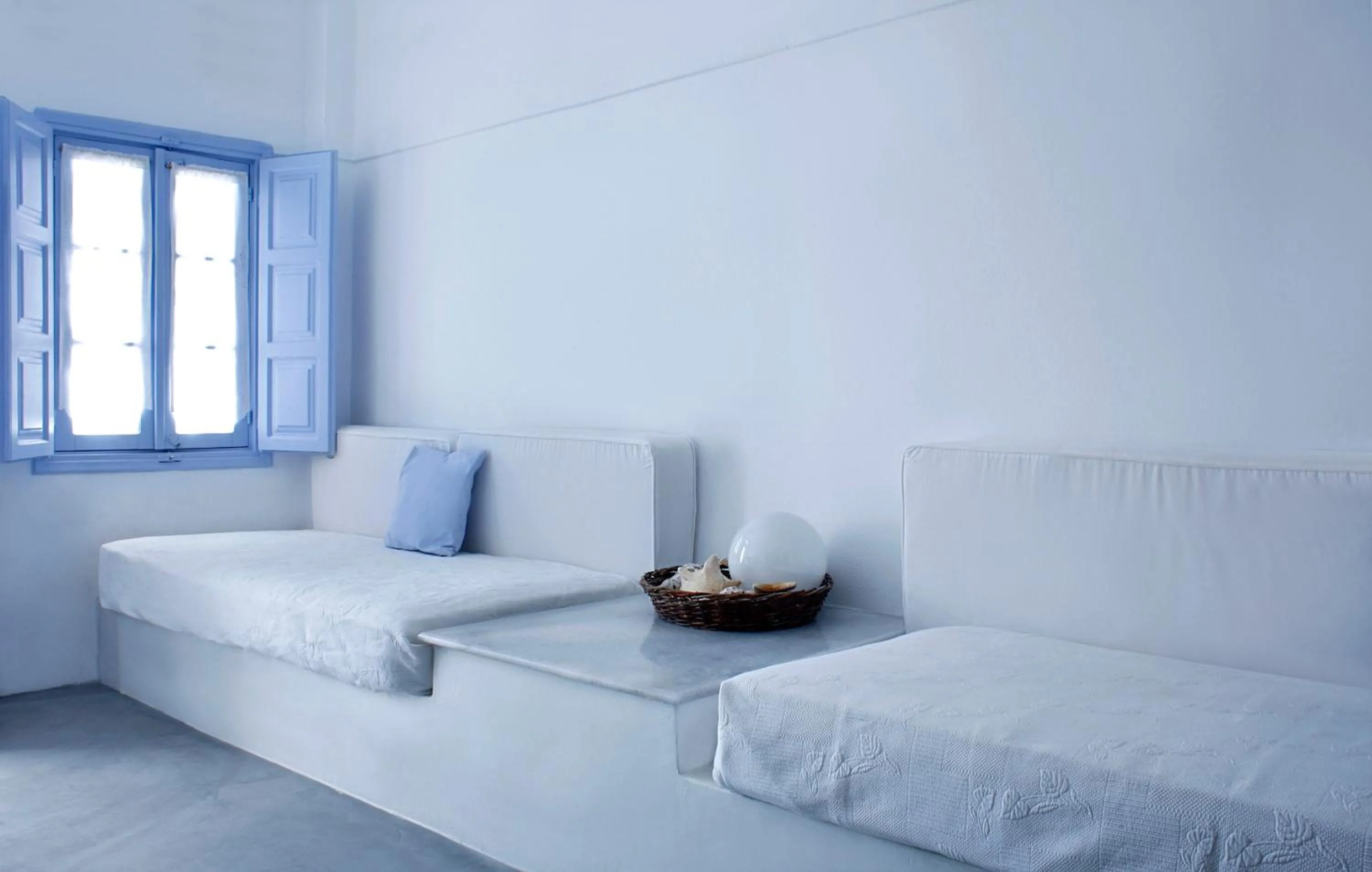 Living room, Bed in Armeni Village