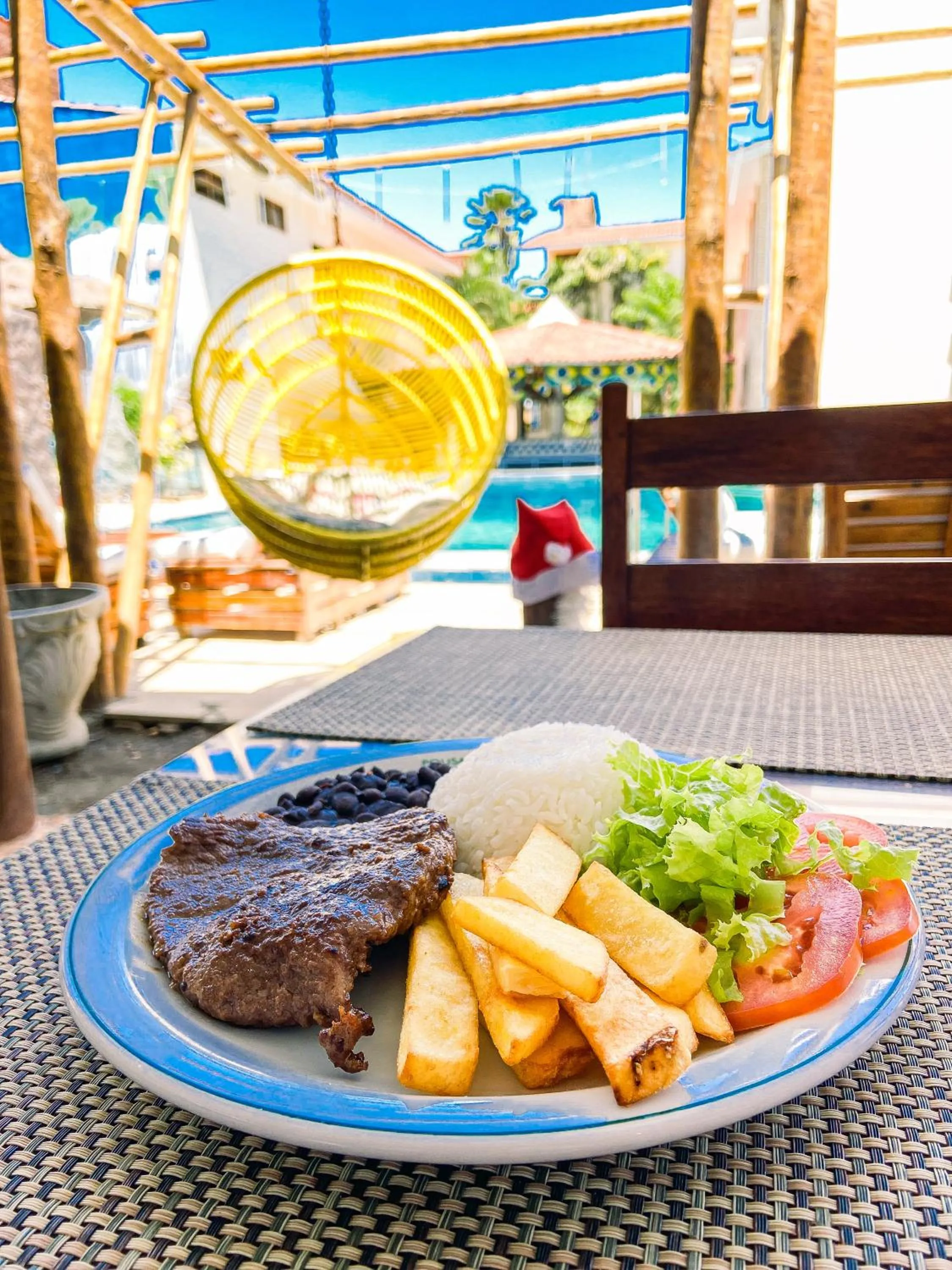 Restaurant/places to eat in Hotel Pousada Mahon Mar