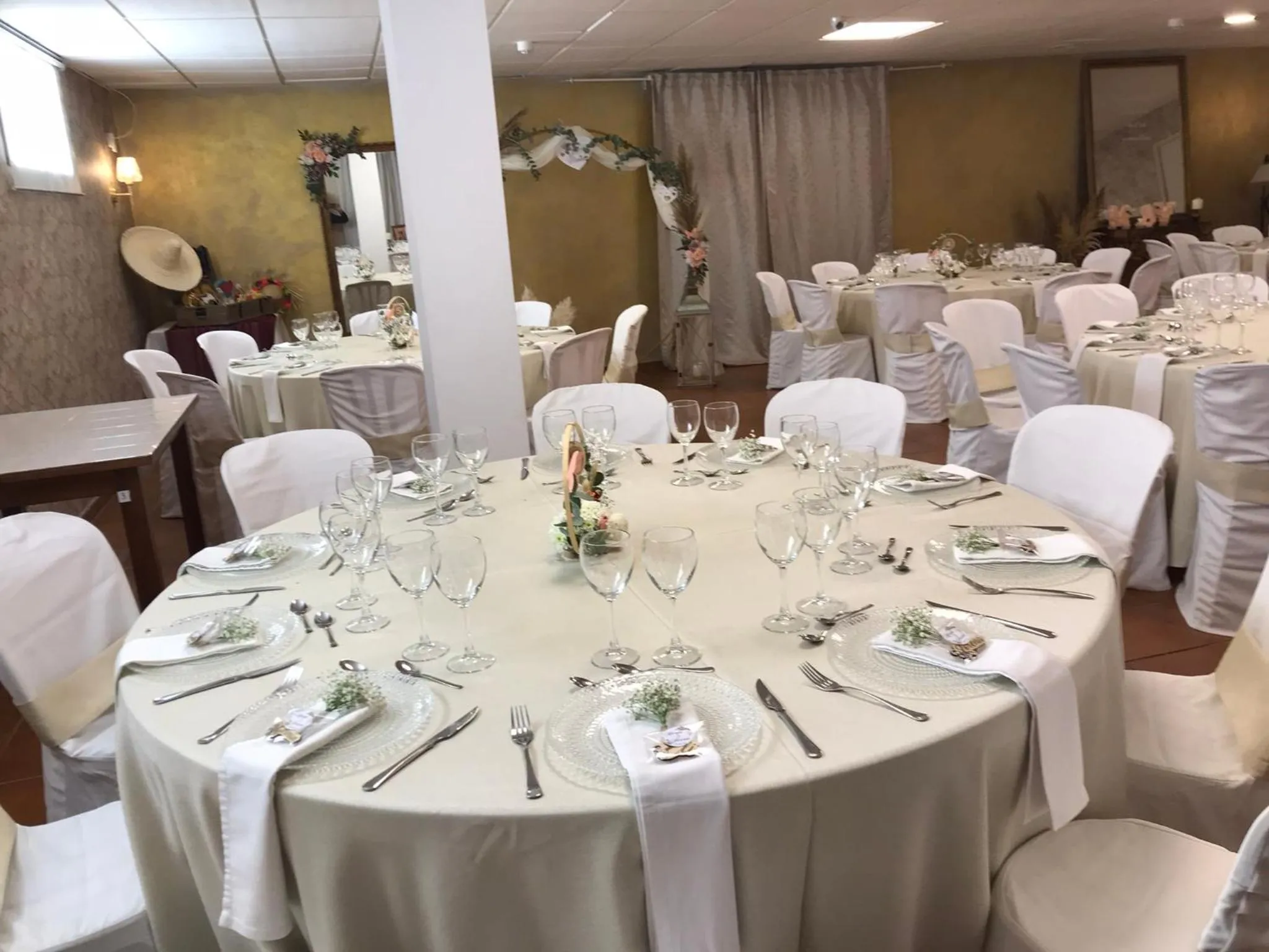 Restaurant/places to eat in Hotel Macavi Playa