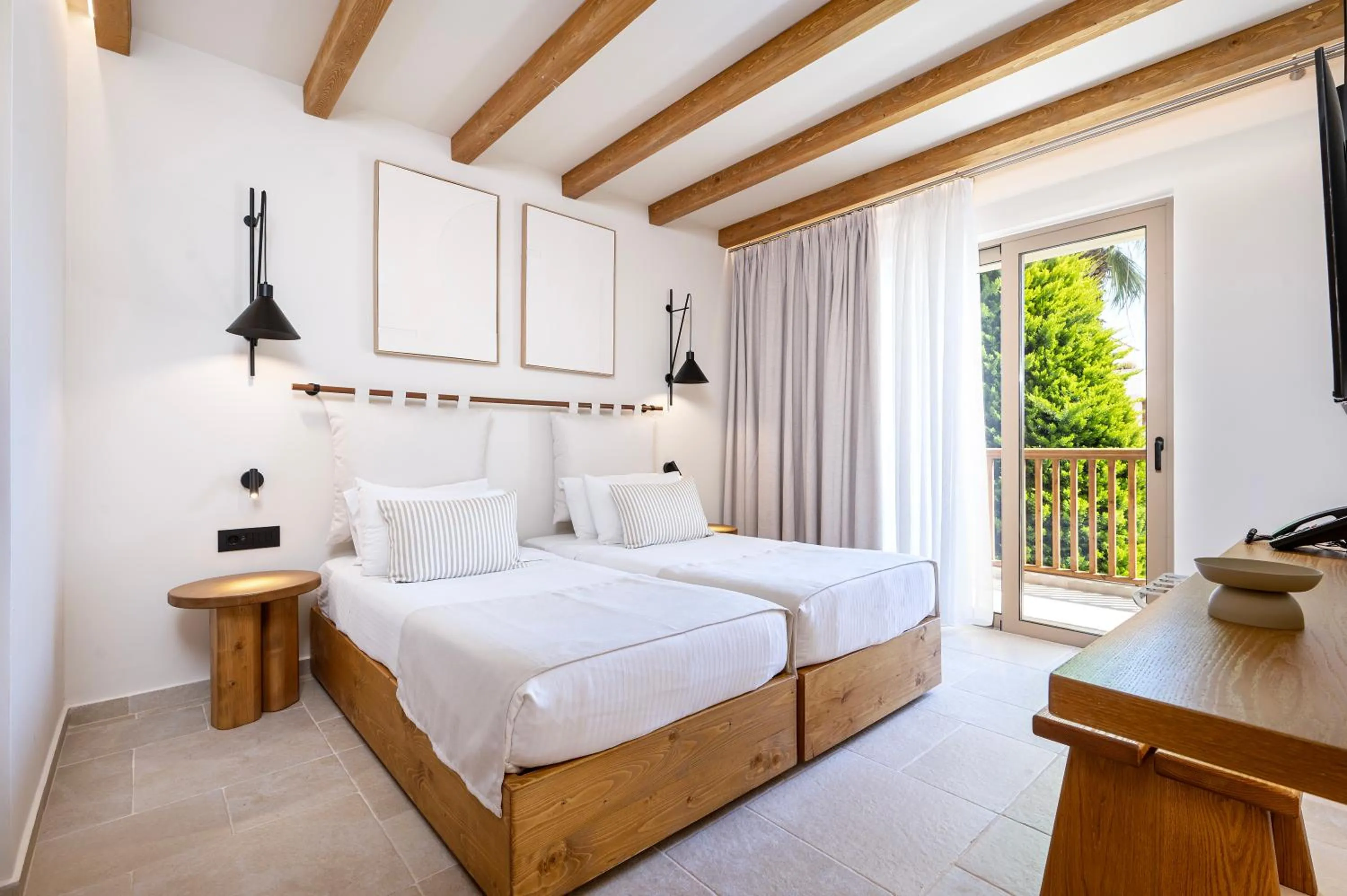 Bedroom, Bed in Aegean Houses