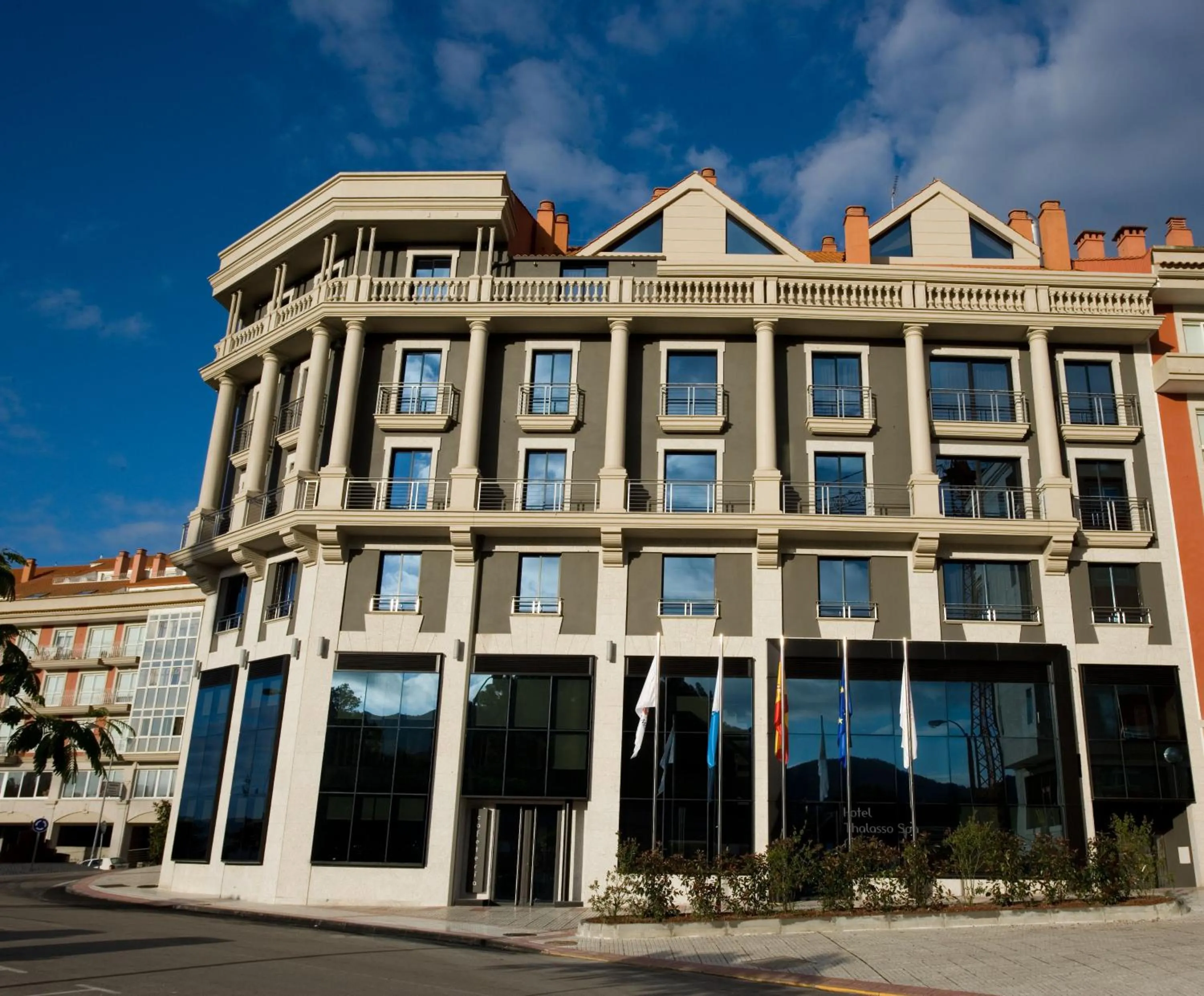 Property building in Hotel Bienestar Moaña