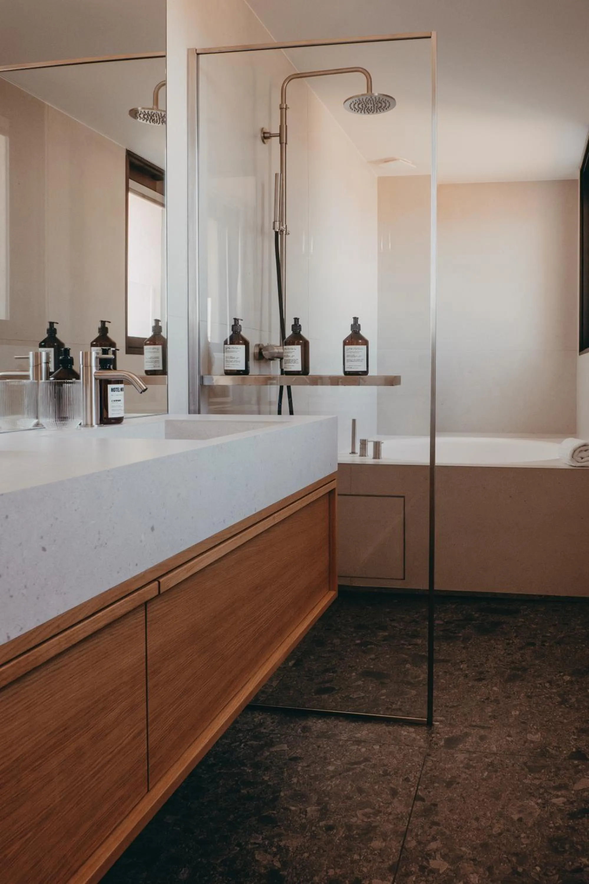 Shower in Hotel Moderne