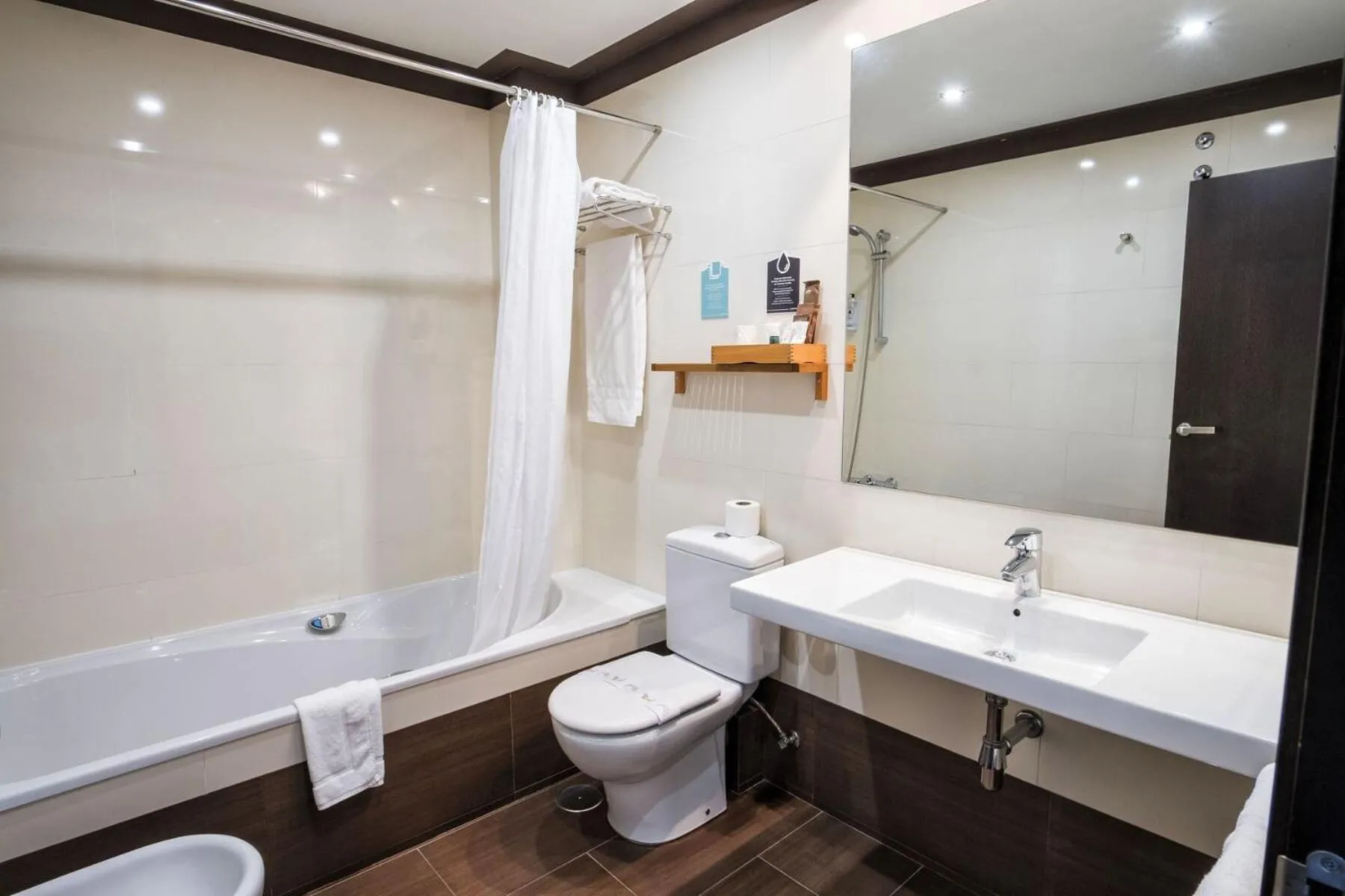 Bathroom in Hotel Alda Carril