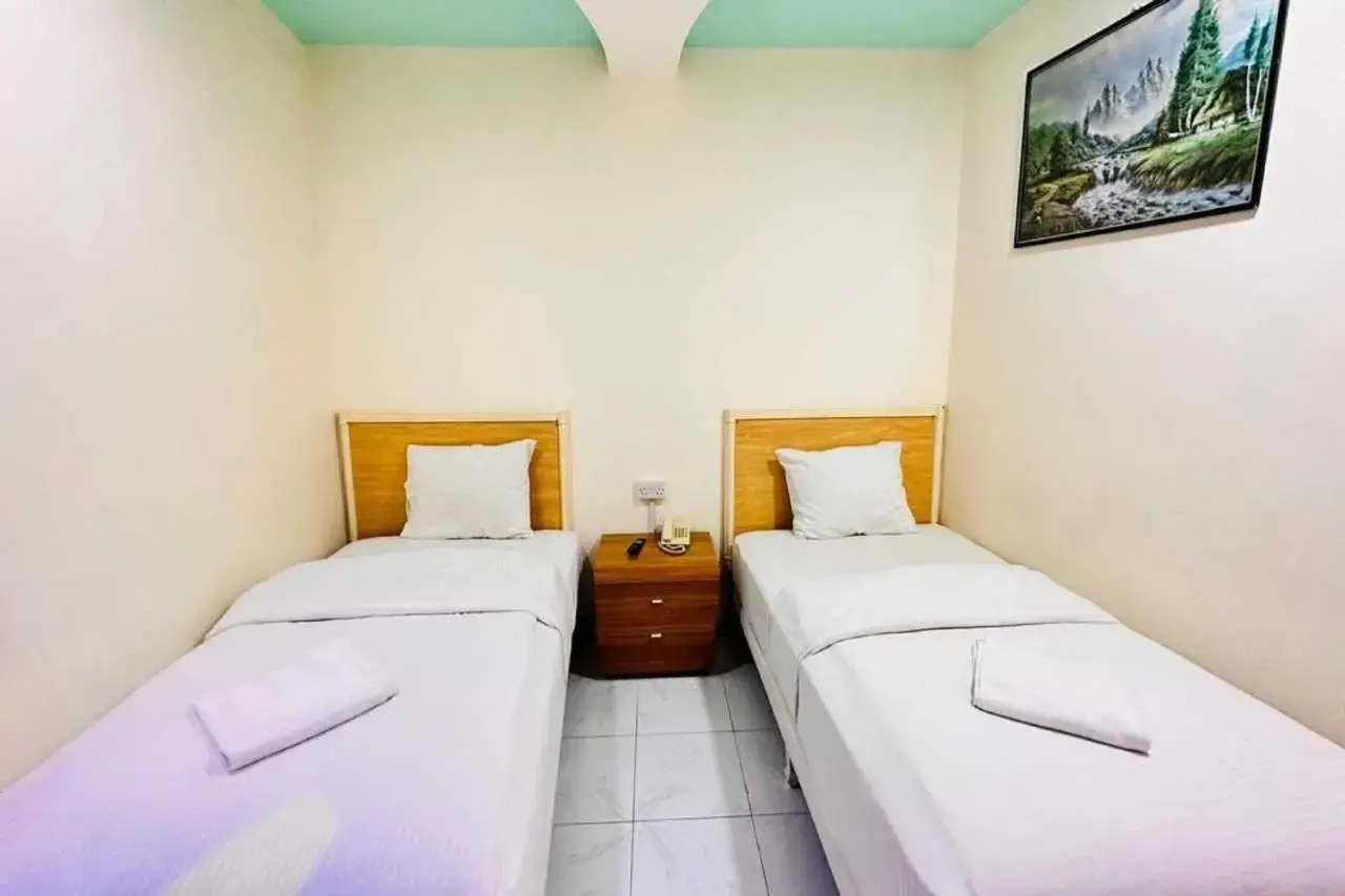 Standard Double or Twin Room in Sharjah Plaza Hotel Standard Double or Twin Room in Sharjah Plaza Hotel