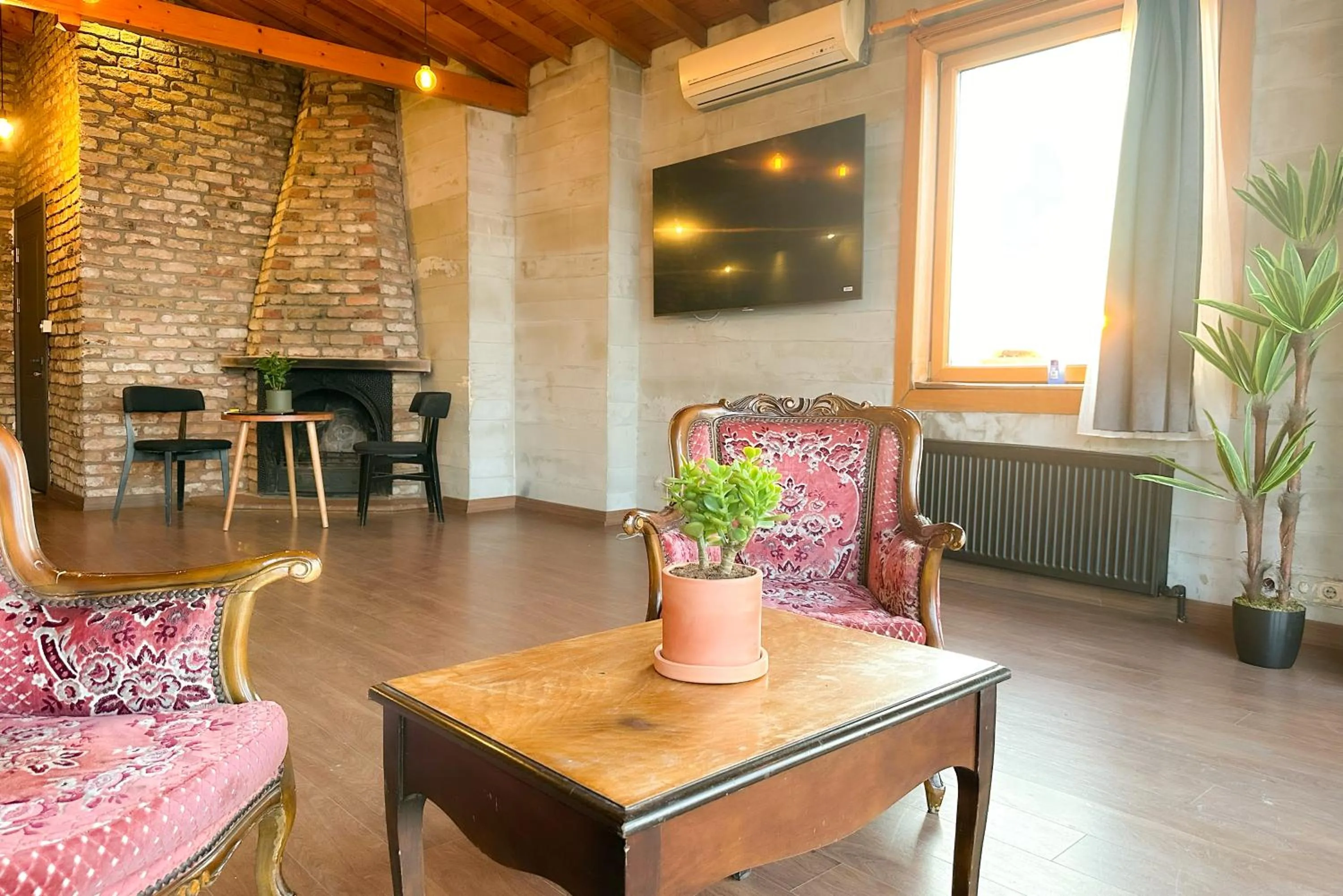 Seating area in The Haliç Bosphorus Hotel