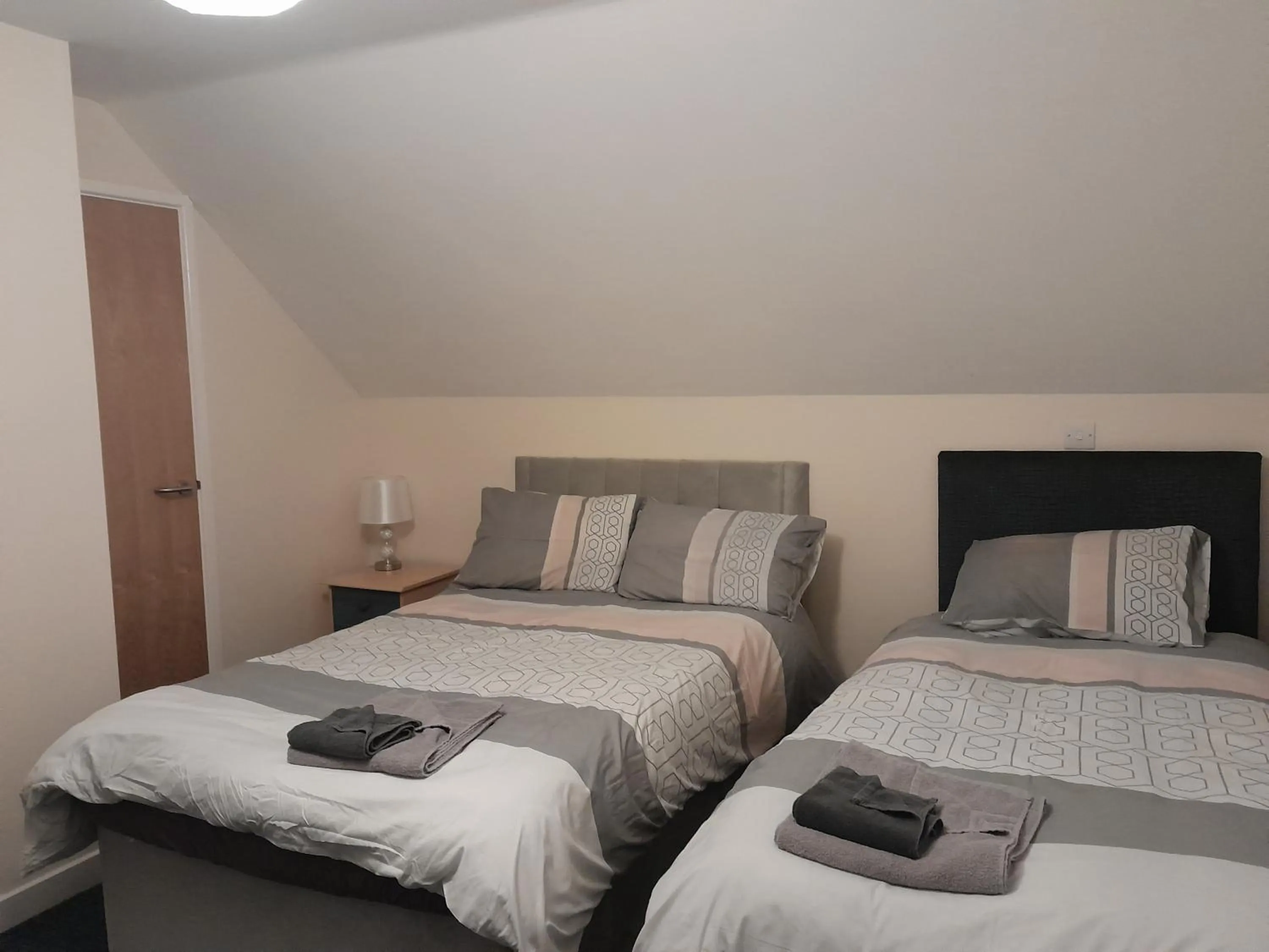 Bed in Kings Arms Guest House Ebbw Vale