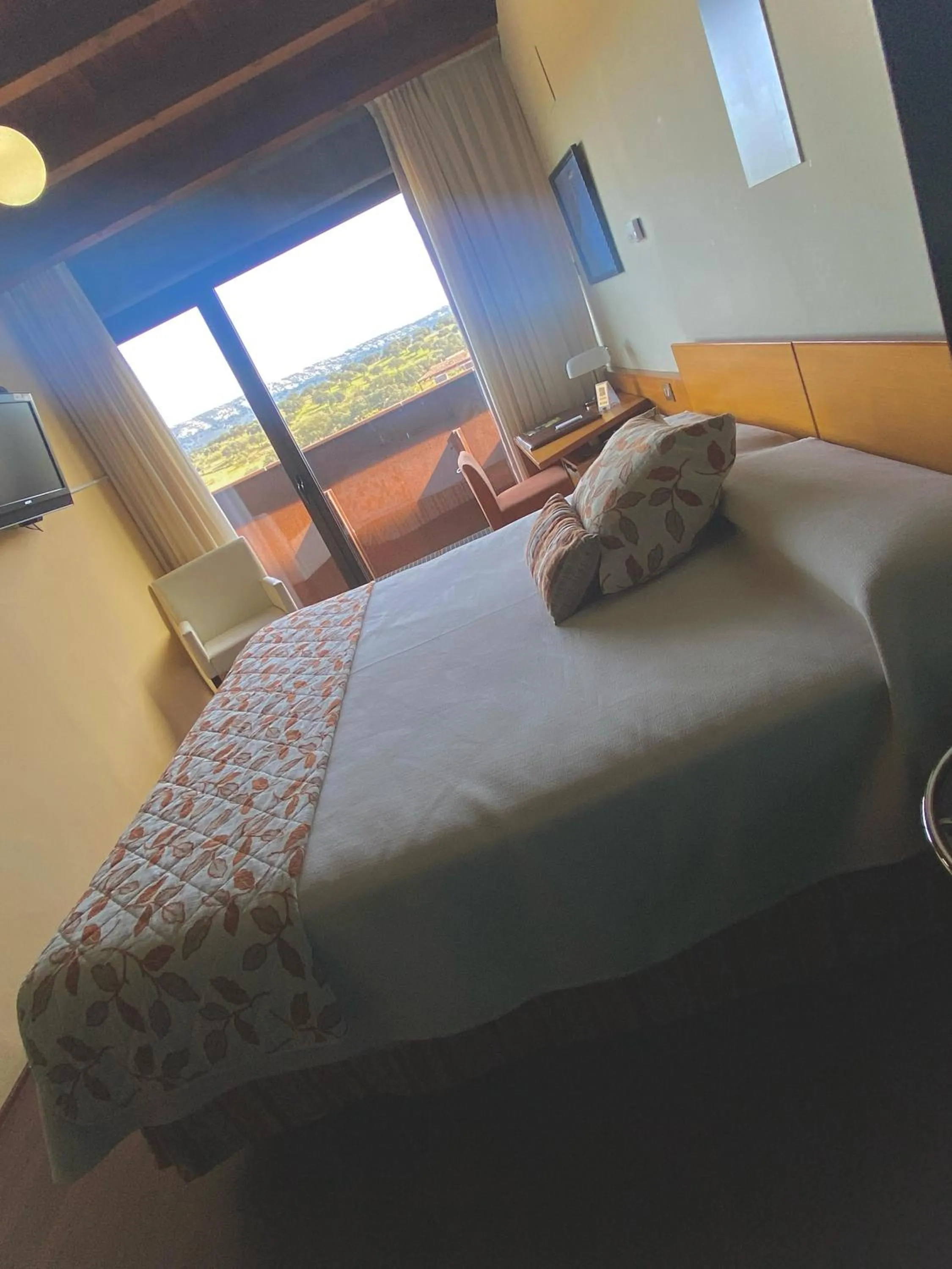 Bed in Hotel Parque de Monfragüe